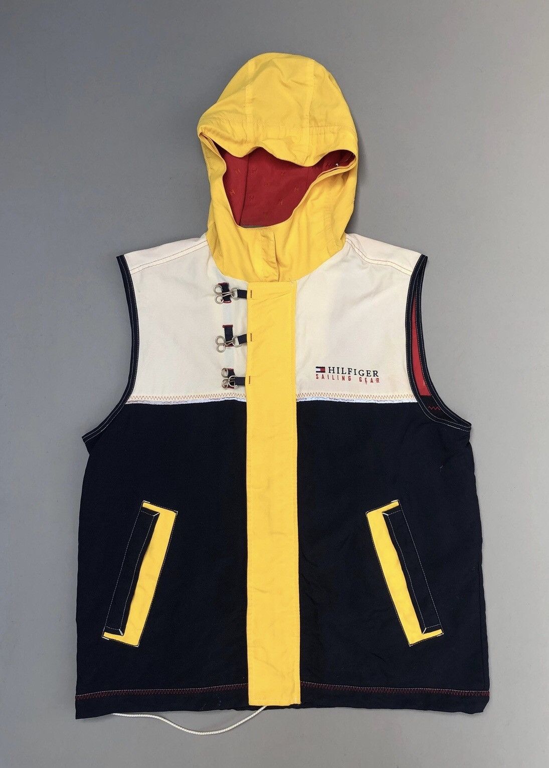 Tommy Hilfiger × Vintage Iconic Colourful Tommy Hilfiger Sailings Gear Hooded Vest Size US L / EU 52-54 / 3 - 1 Thumbnail