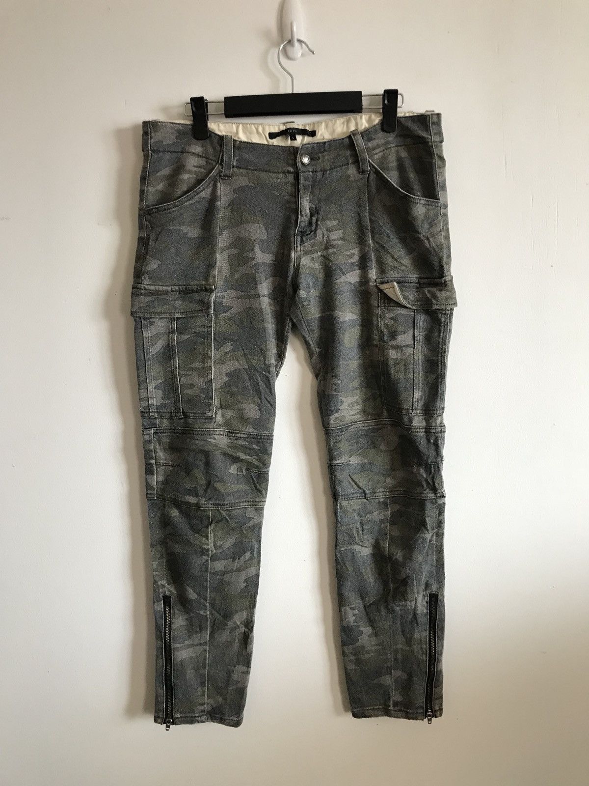 image of Japan Brand Yevs Cargo Camouflage Tactical Pants in Camouflage Print, Men's (Size 32)