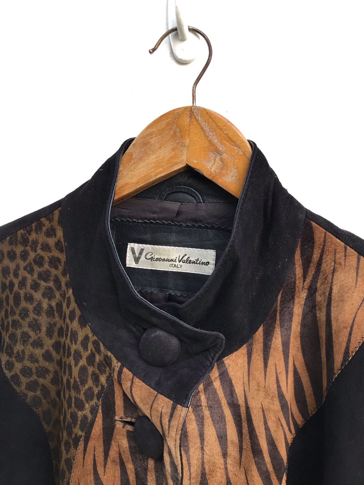 Valentino Vintage Giovanni Valentino Velvet Jacket Size US XL / EU 56 / 4 - 4 Thumbnail