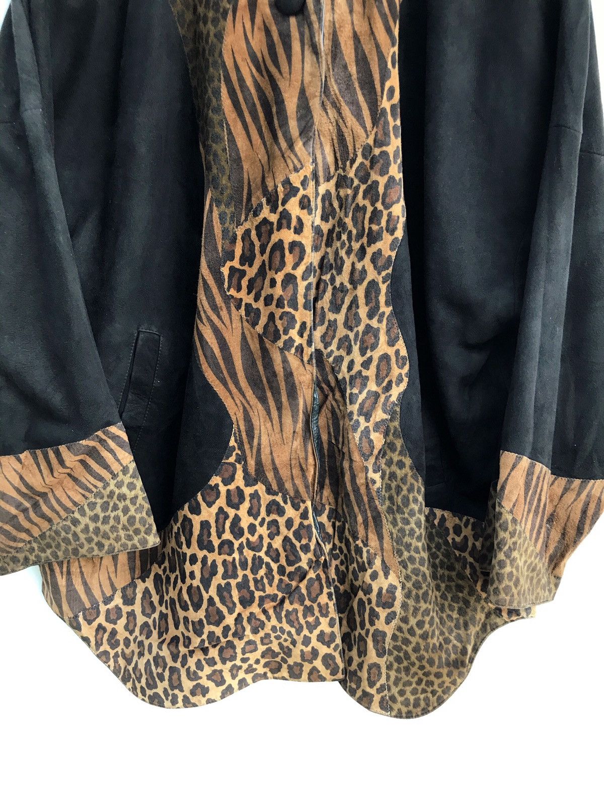Valentino Vintage Giovanni Valentino Velvet Jacket Size US XL / EU 56 / 4 - 6 Thumbnail
