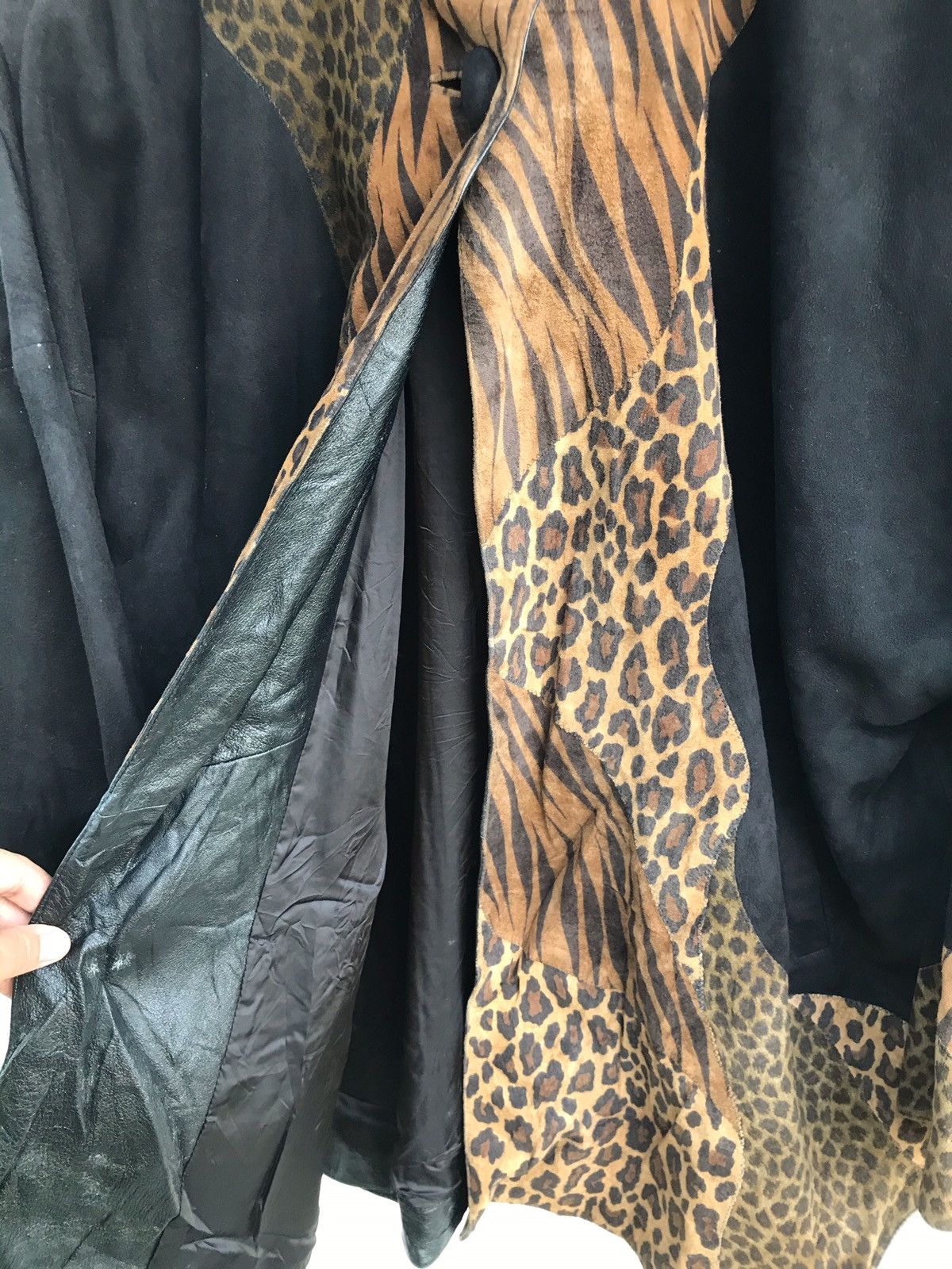Valentino Vintage Giovanni Valentino Velvet Jacket Size US XL / EU 56 / 4 - 7 Thumbnail