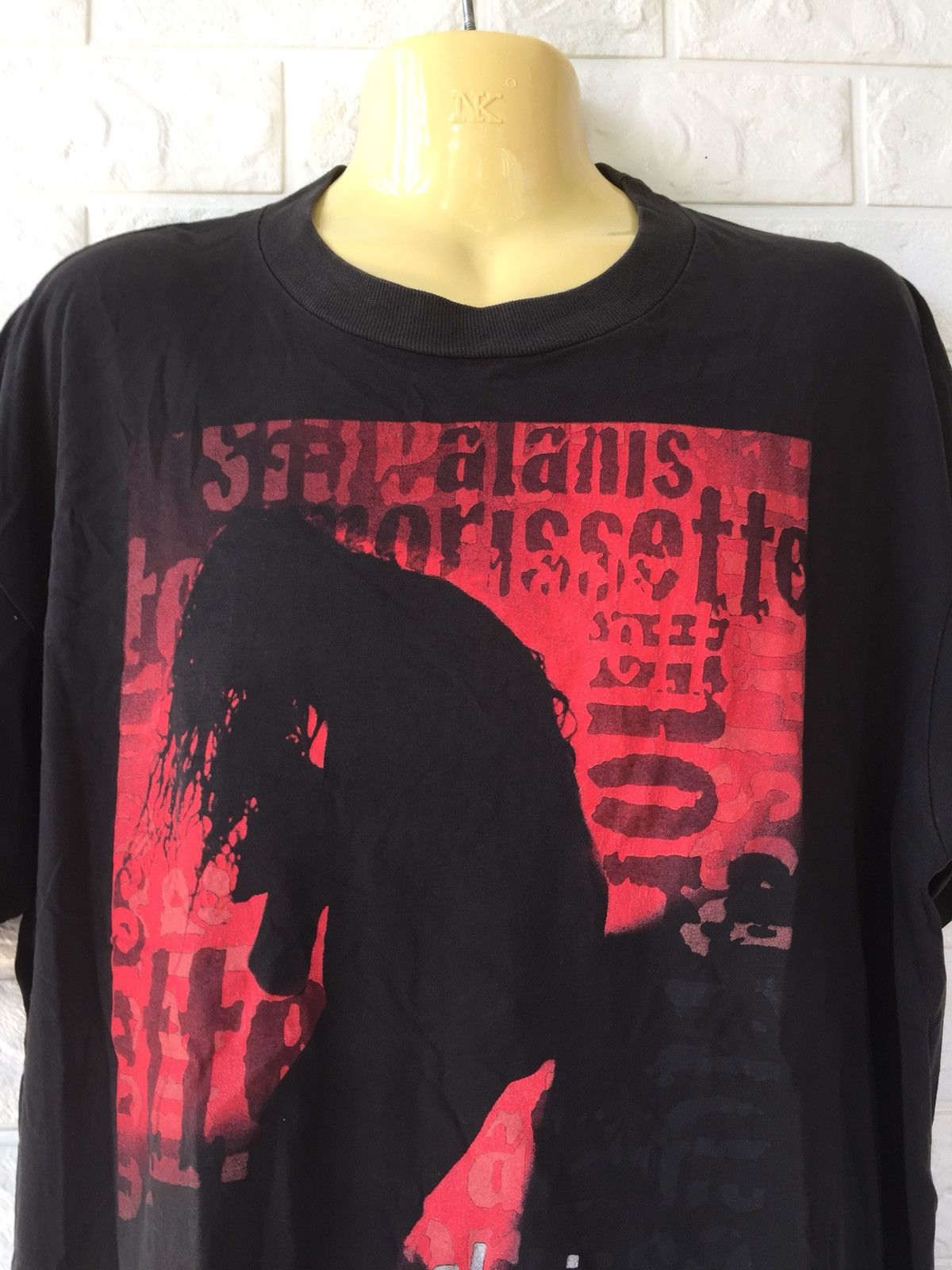 Band Tees × Vintage VINTAGE ALANIS MORISSETTE GRUNGE TSHIRT Size US XL / EU 56 / 4 - 3 Thumbnail
