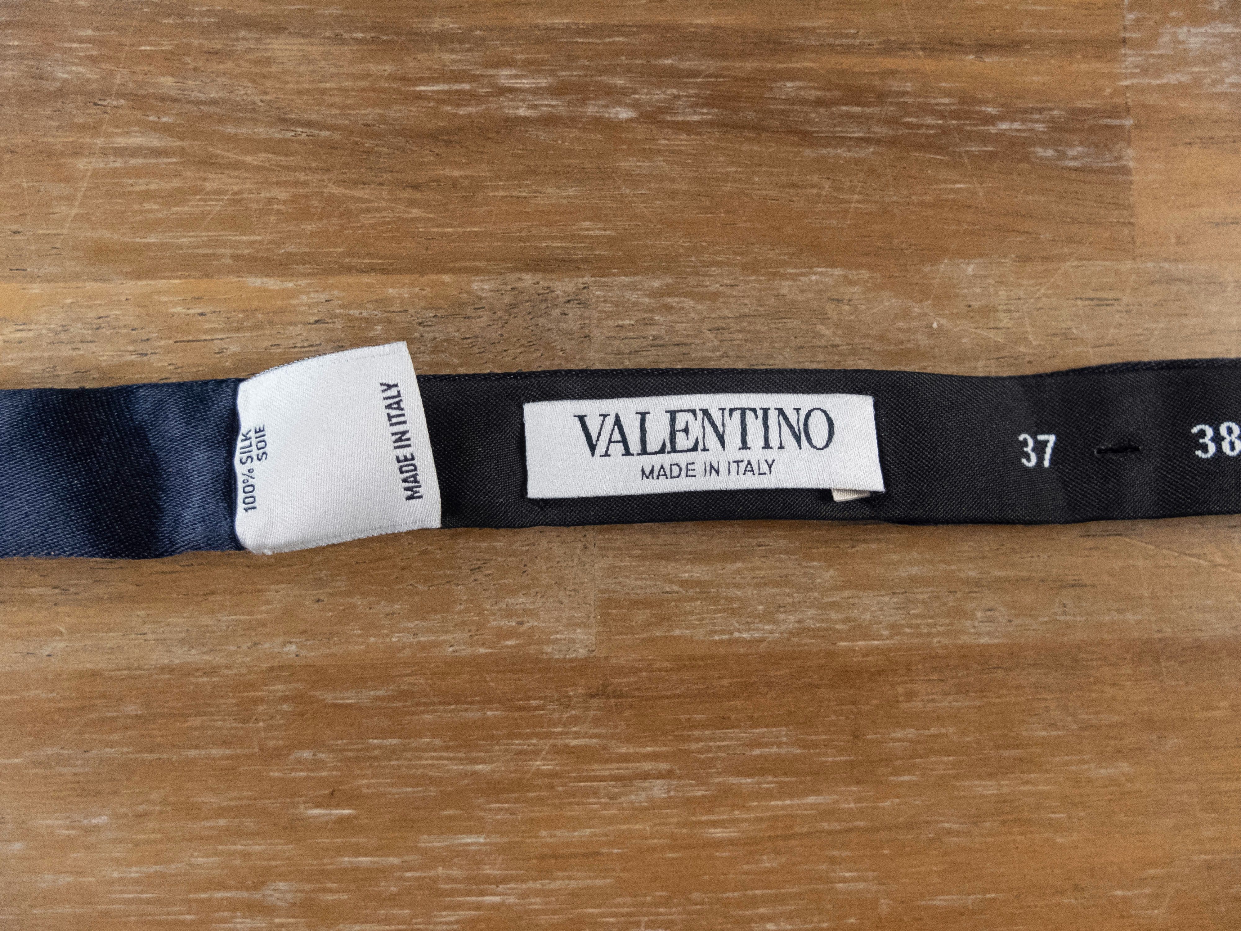 Valentino VALENTINO solid navy blue silk bow tie authentic designer Size ONE SIZE - 4 Thumbnail
