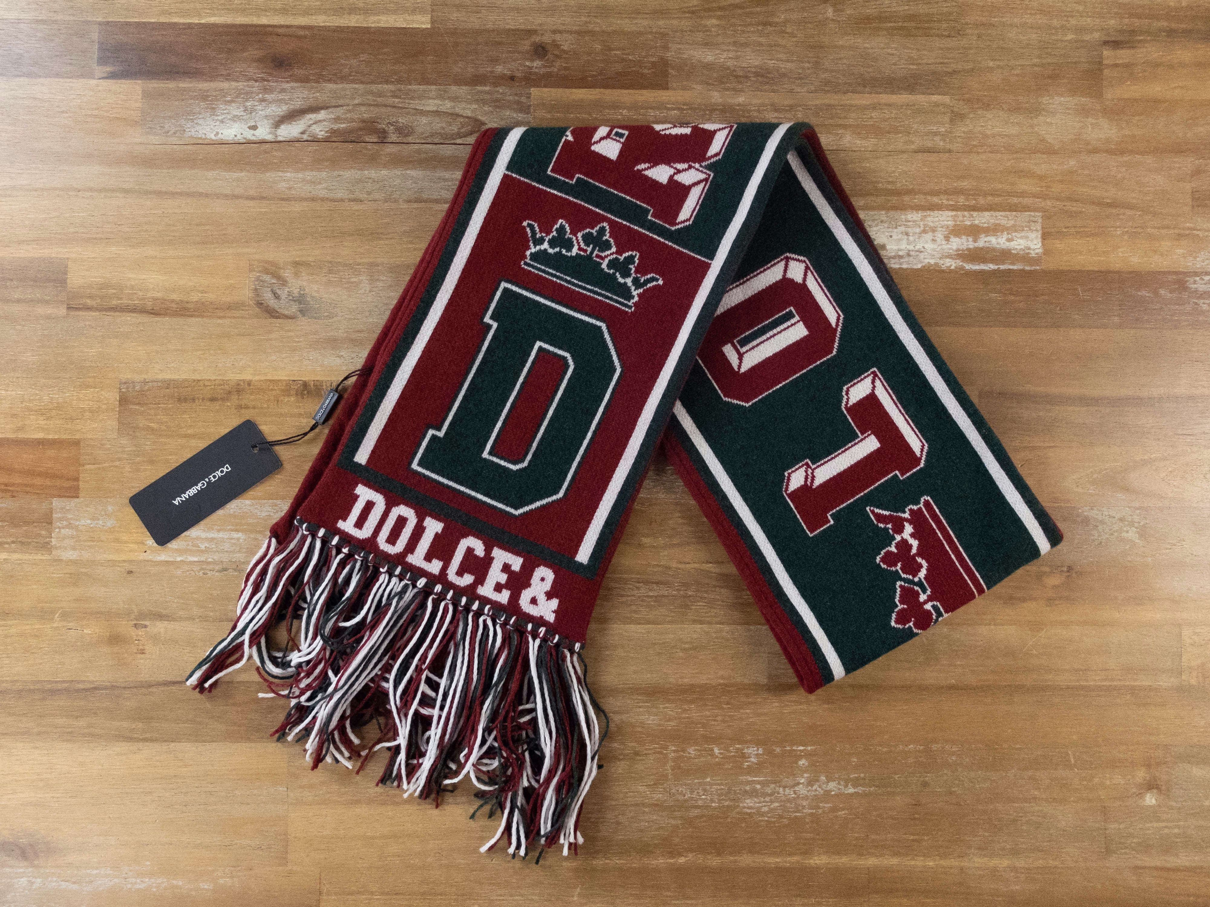 Dolce & Gabbana $645 DOLCE & GABBANA red Royal Love 100% cashmere scarf Size ONE SIZE - 1 Thumbnail
