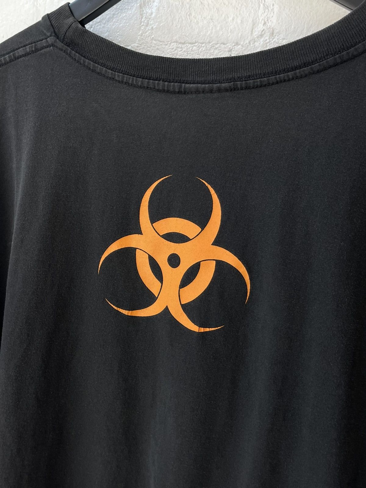 Vintage Vintage 90s BIOHAZARD Shirt Thrashed Faded Size US XL / EU 56 / 4 - 8 Thumbnail