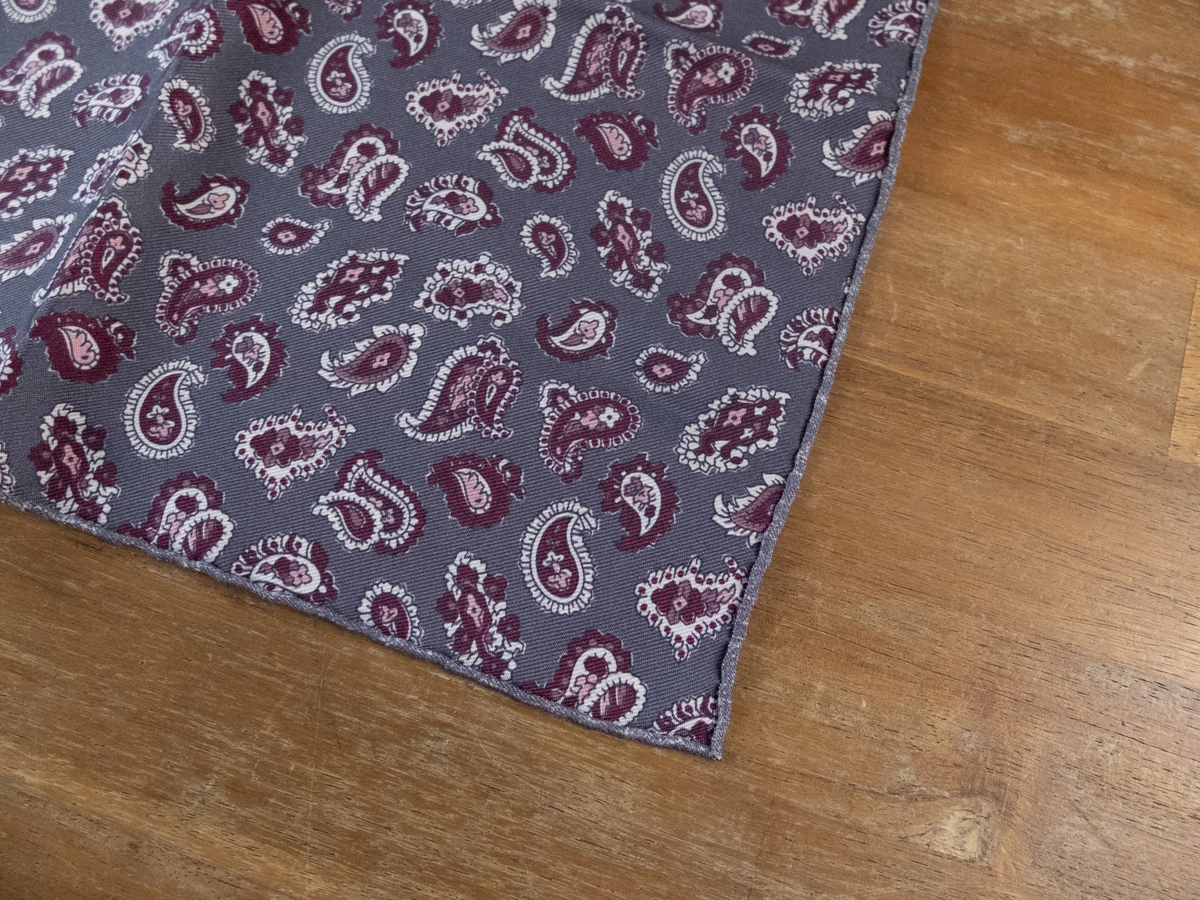 Isaia ISAIA gray red paisley print silk pocket square authentic Size ONE SIZE - 2 Thumbnail