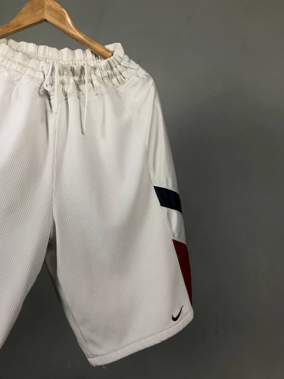 Nike × Vintage Nike swoosh streetwear vintage shorts Size US 32 / EU 48 - 2 Thumbnail