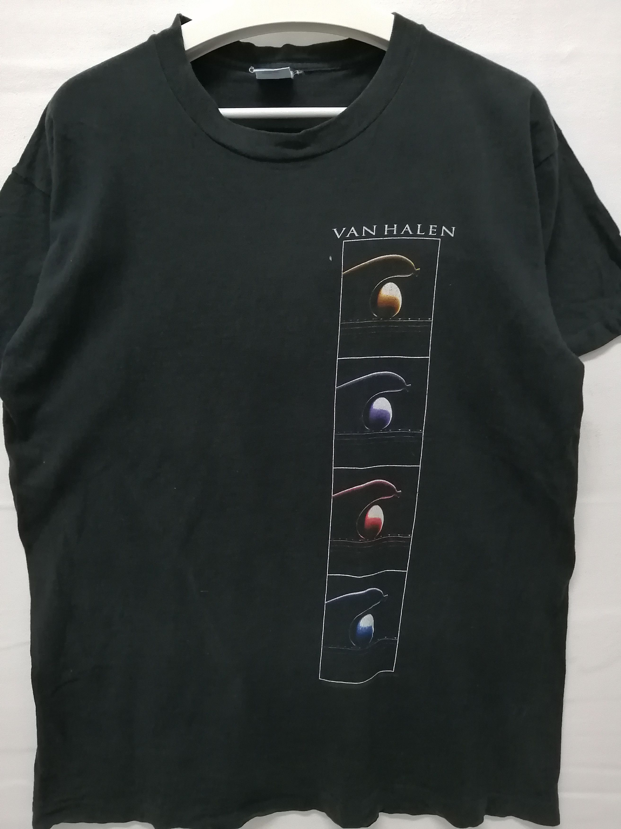 Band Tees Vintage VAN HALEN Balance Tshirt - Size L Size US L / EU 52-54 / 3 - 6 Thumbnail