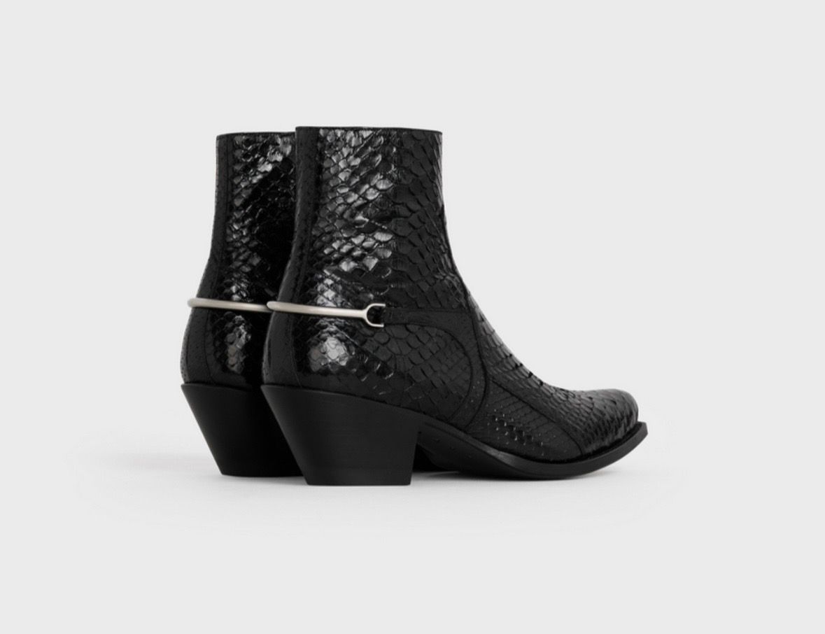Pre-owned Celine Ss20  Berlin Cavalry Boots In Python Hedi Slimane In Black