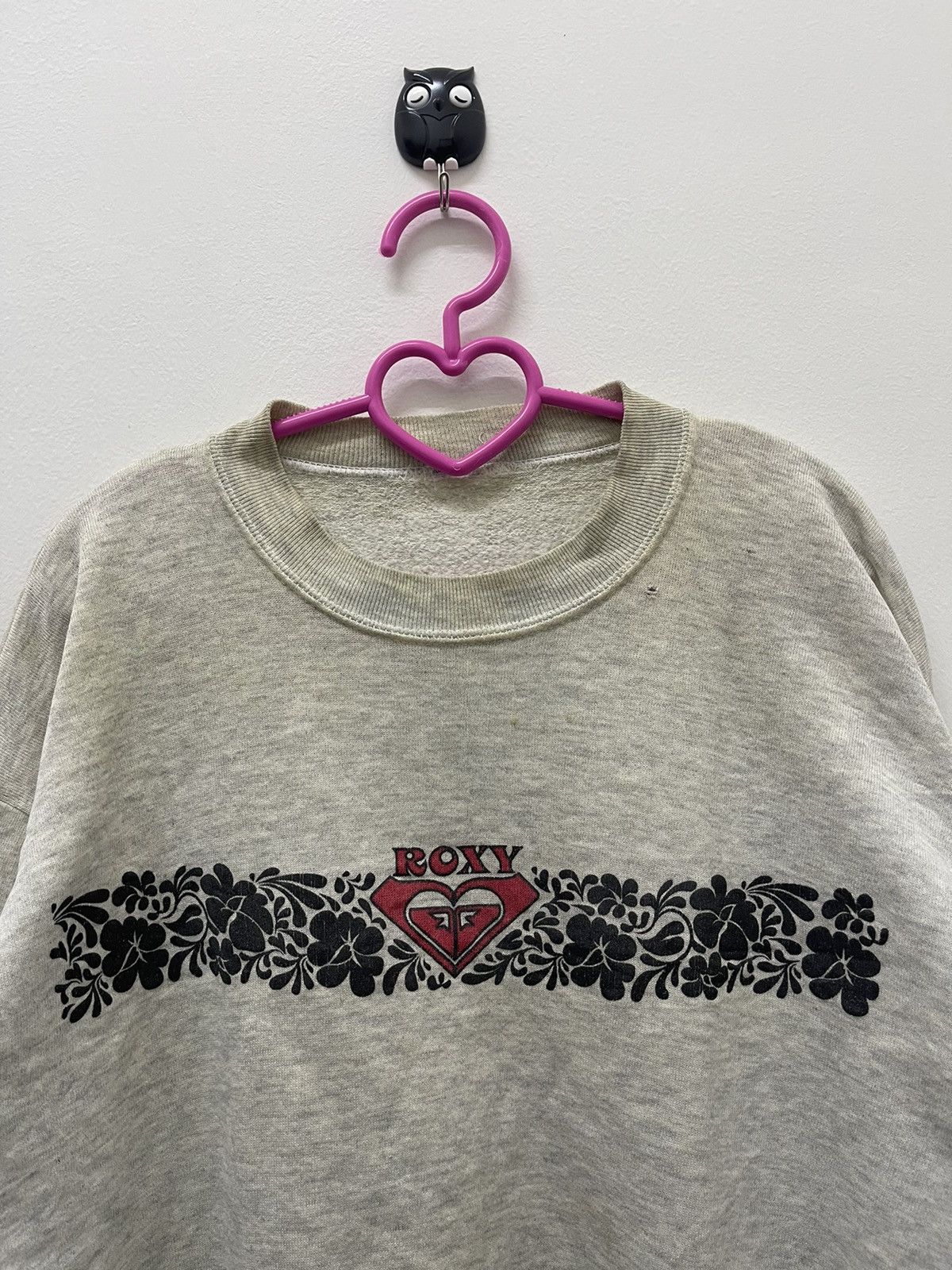 Japanese Brand Rare Vintage ROXY Thrashed Sweatshirt Size US S / EU 44-46 / 1 - 2 Thumbnail