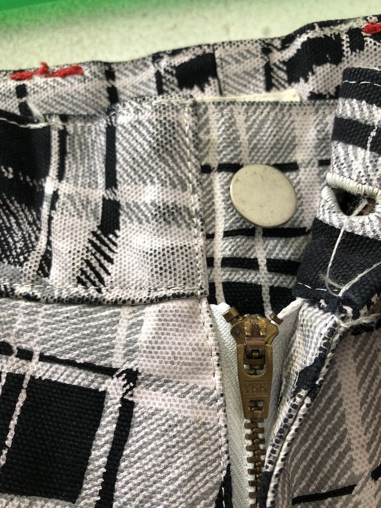 Japanese Brand Vintage MILKBOY Japan Coated Checks Baggy Cargo Pant Size US 32 / EU 48 - 5 Thumbnail
