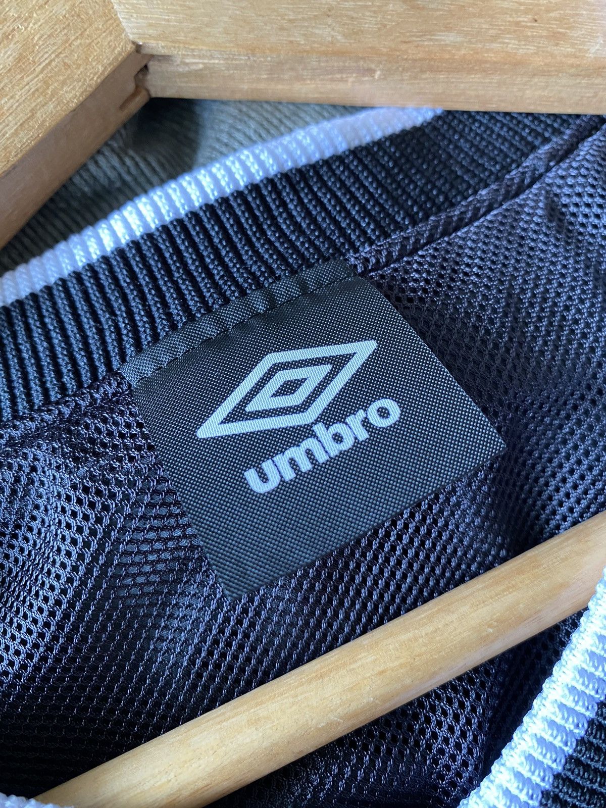 Descente × Umbro Umbro Descente Center Logo Embroidery Training Size US L / EU 52-54 / 3 - 7 Thumbnail