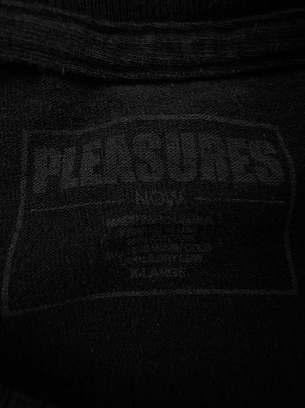 Pleasures Pleasures Black " A Girl Is A Gun " Logo Tee Sz. XL Cart Size US XL / EU 56 / 4 - 4 Thumbnail