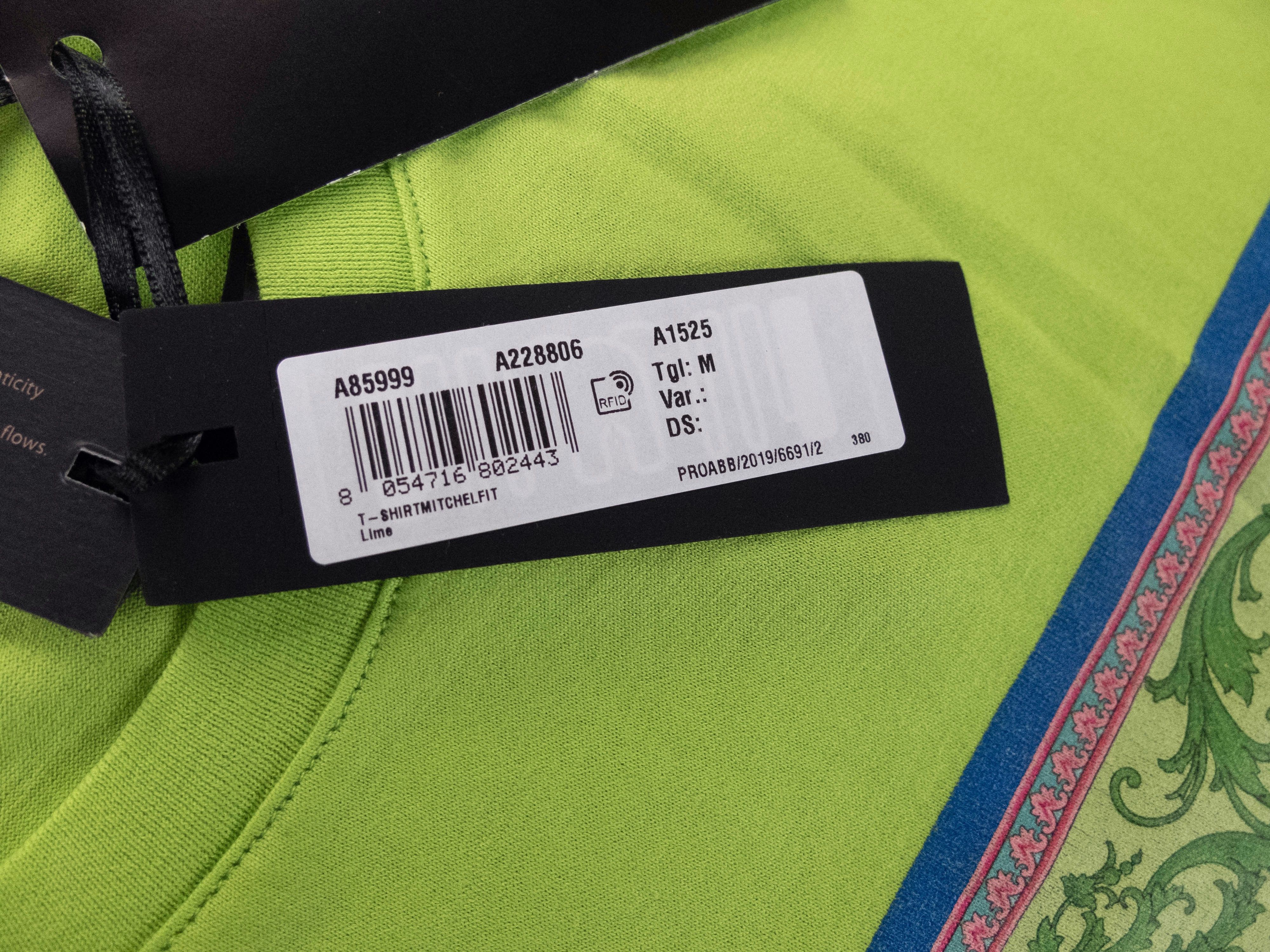 Versace VERSACE lime green barocco print t-shirt Medium NWT Size US M / EU 48-50 / 2 - 6 Thumbnail