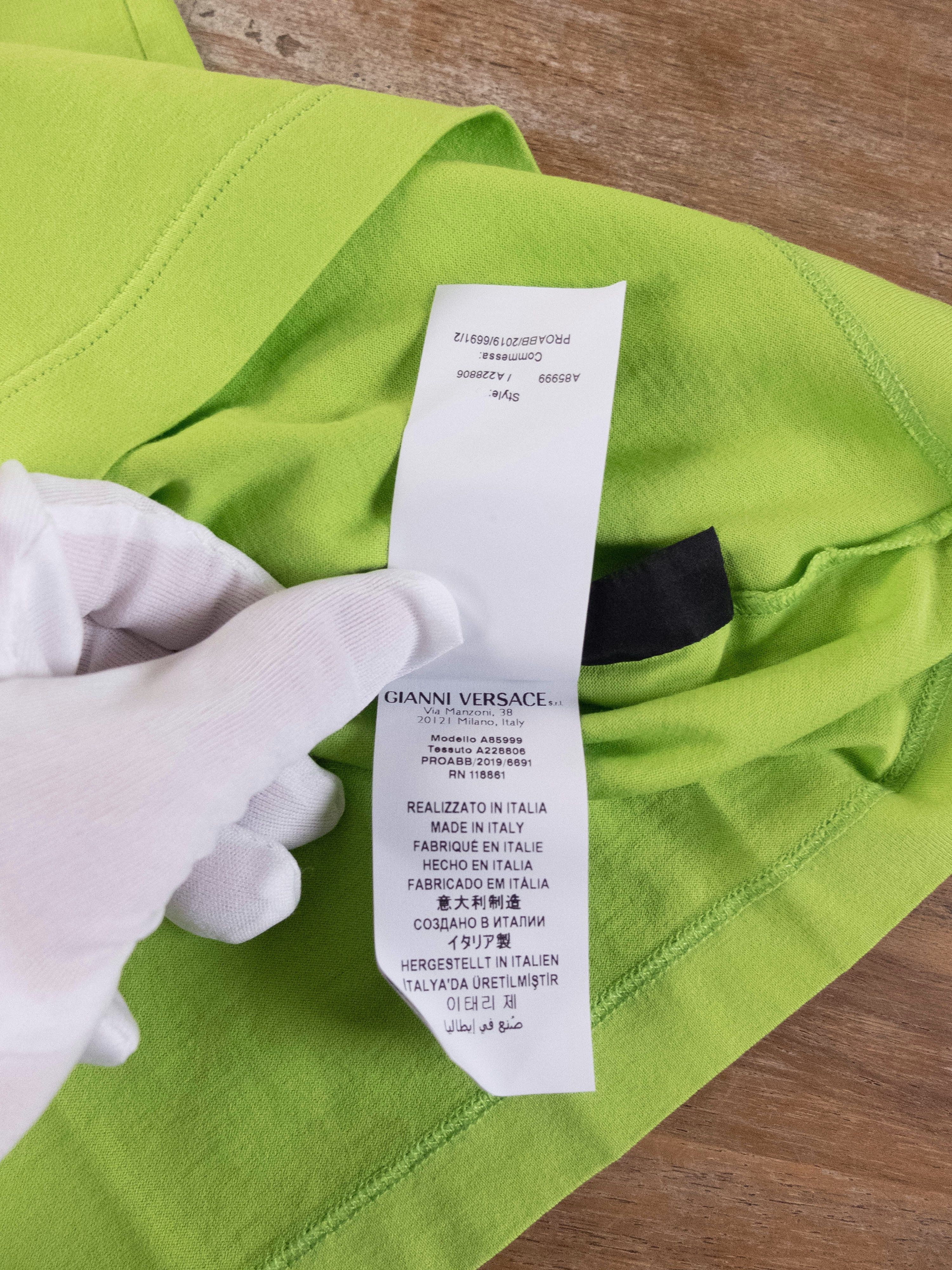 Versace VERSACE lime green barocco print t-shirt Medium NWT Size US M / EU 48-50 / 2 - 9 Thumbnail