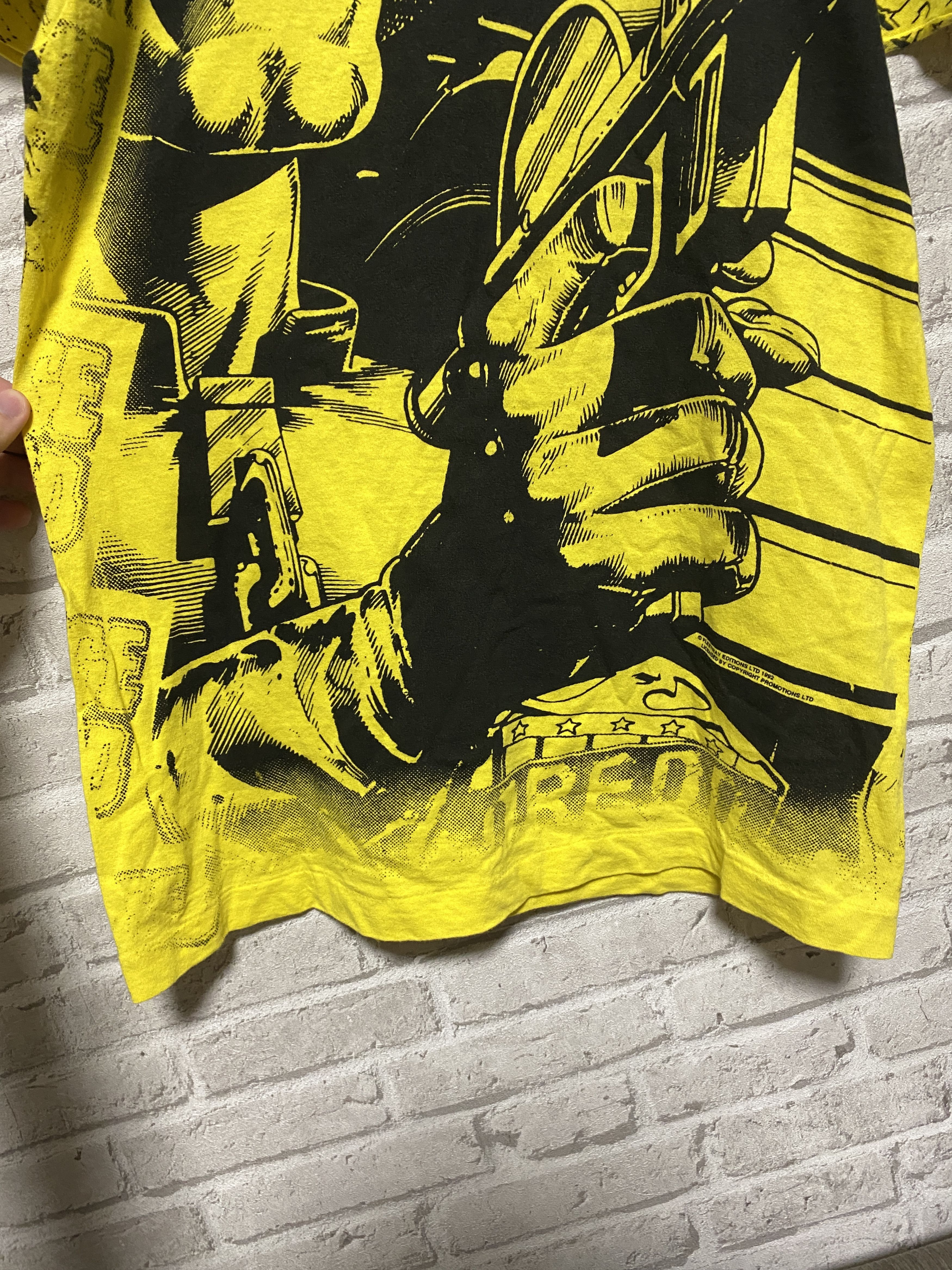 Vintage Vintage 1992 Judge Dredd Comics All Over Print T-shirt Size US M / EU 48-50 / 2 - 13 Thumbnail