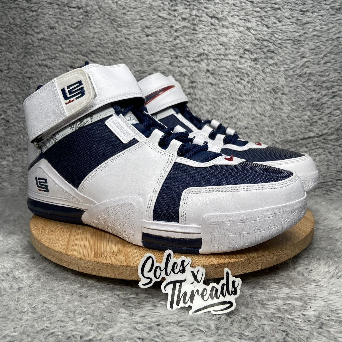 Nike Nike Zoom Lebron 2 Midnight Navy White Men's Size 12 Size US 12 / EU 45 - 3 Thumbnail