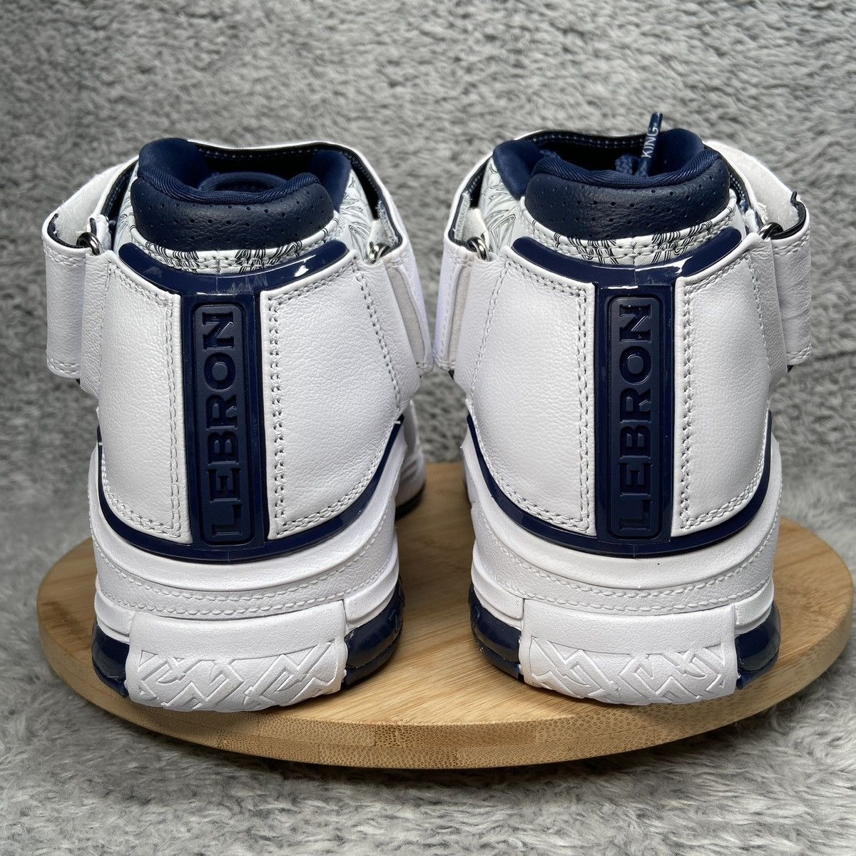 Nike Nike Zoom Lebron 2 Midnight Navy White Men's Size 12 Size US 12 / EU 45 - 6 Thumbnail