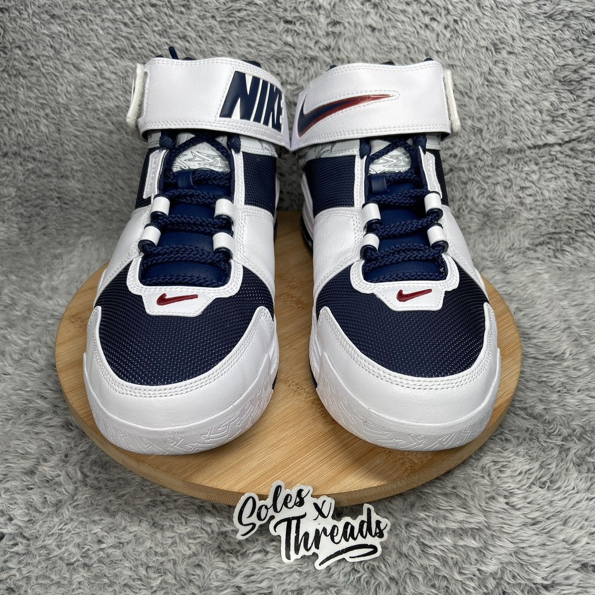 Nike Nike Zoom Lebron 2 Midnight Navy White Men's Size 12 Size US 12 / EU 45 - 4 Thumbnail