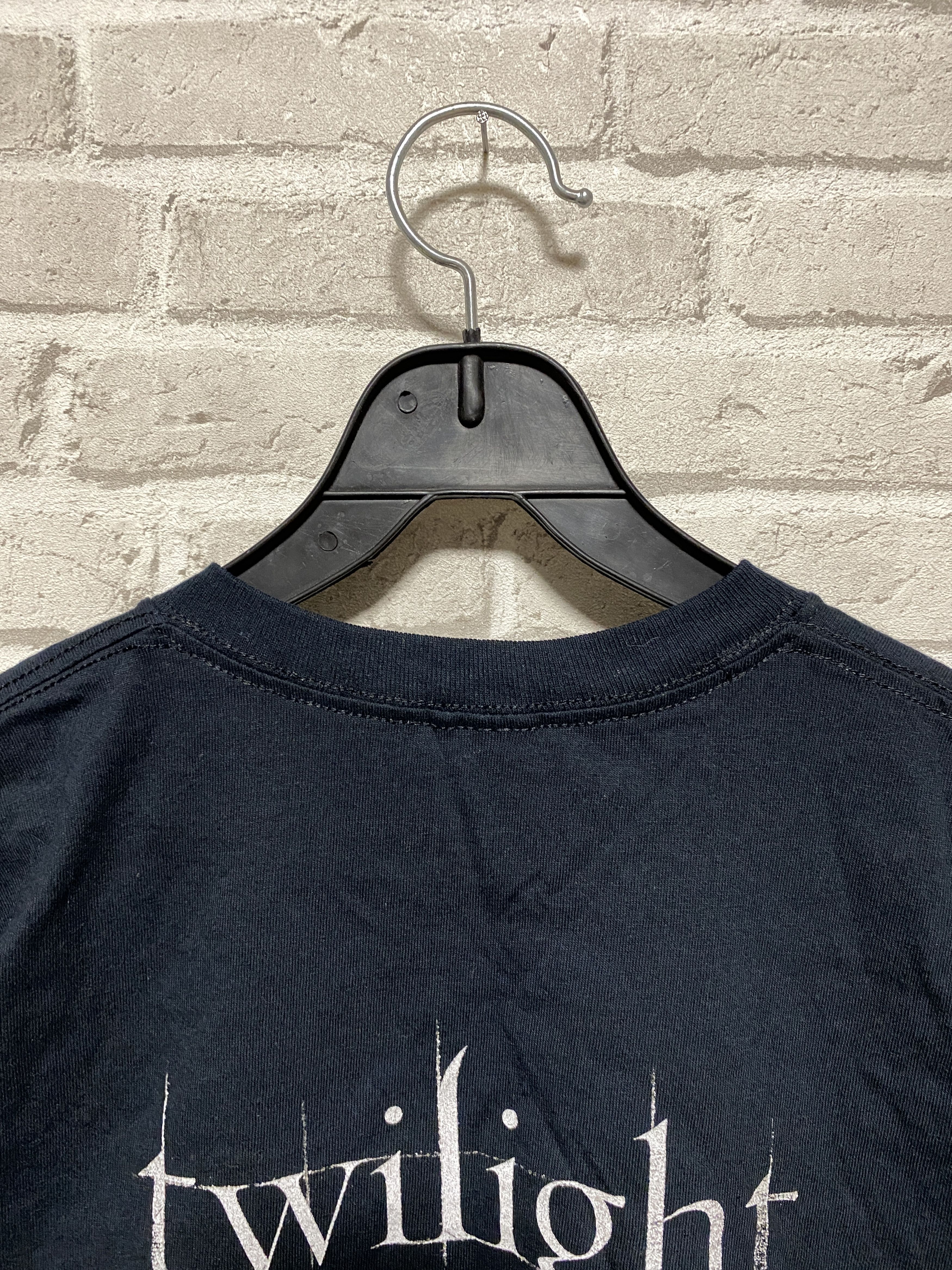 Vintage Vintage 2000s The Twilight Saga Movie Edward T-shirt Size US M / EU 48-50 / 2 - 11 Thumbnail
