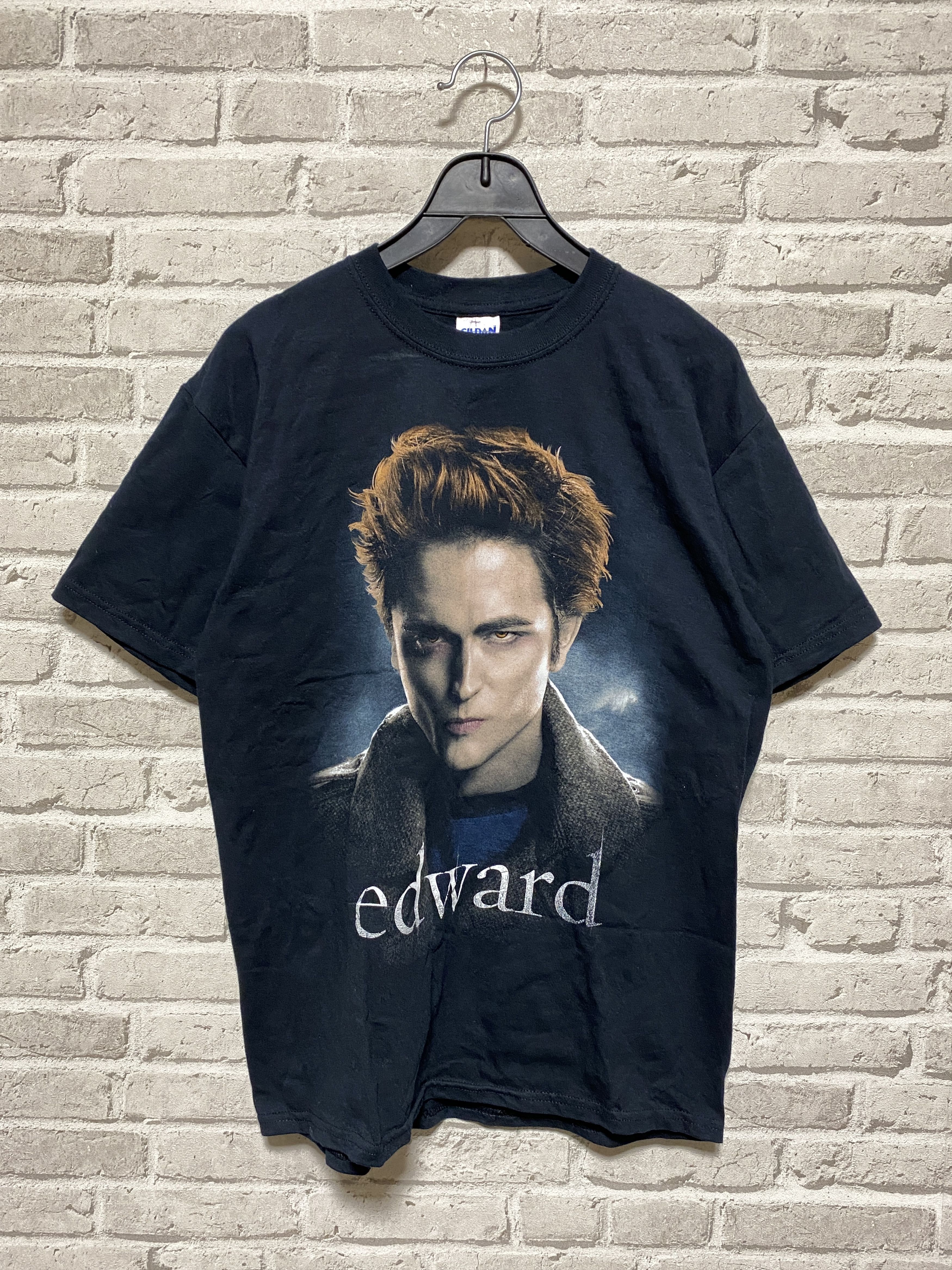 Vintage Vintage 2000s The Twilight Saga Movie Edward T-shirt Size US M / EU 48-50 / 2 - 1 Thumbnail
