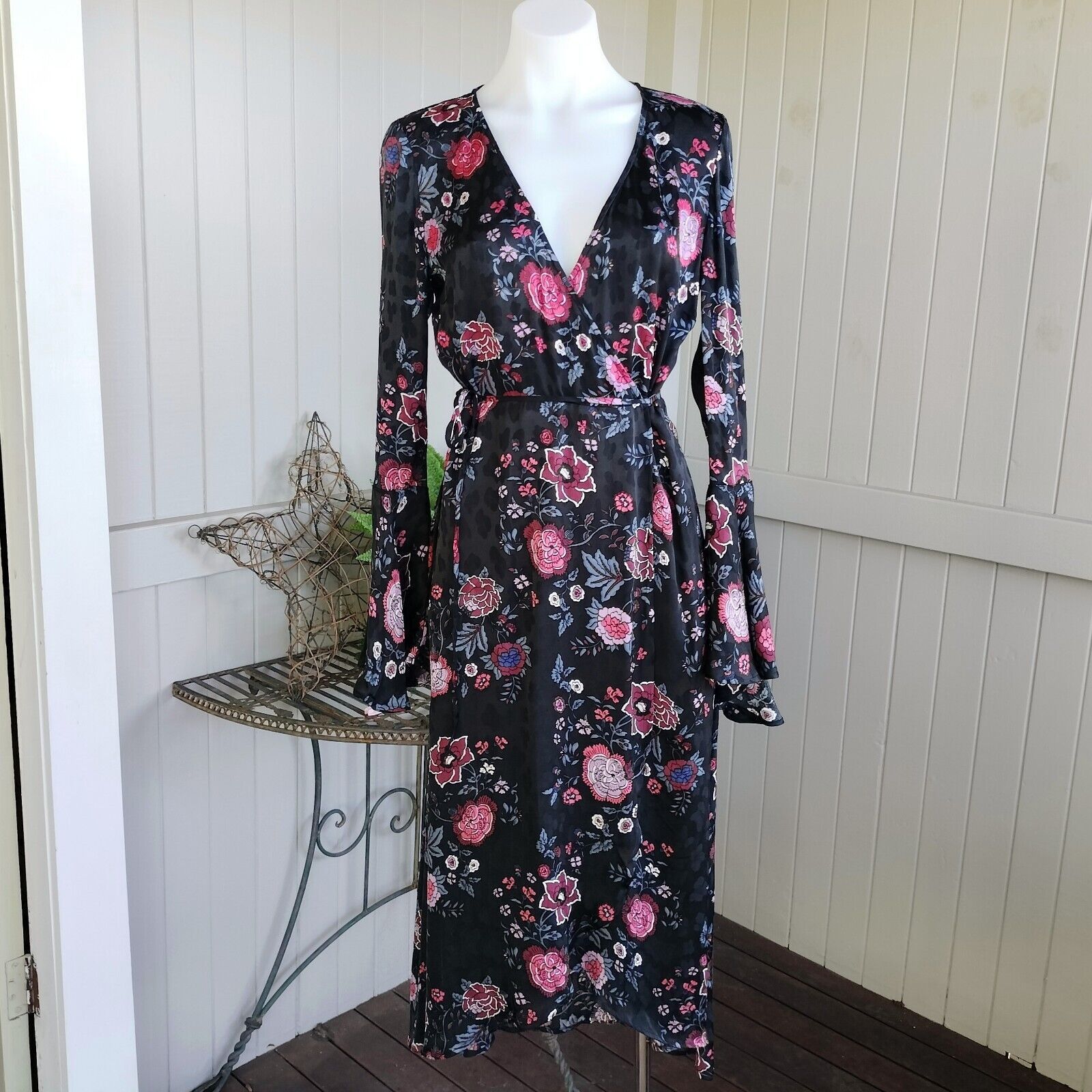 Designer Sportsgirl Dress Black Floral Wrap Midi Bell Sleeves Size S / US 4 / IT 40 - 1 Thumbnail