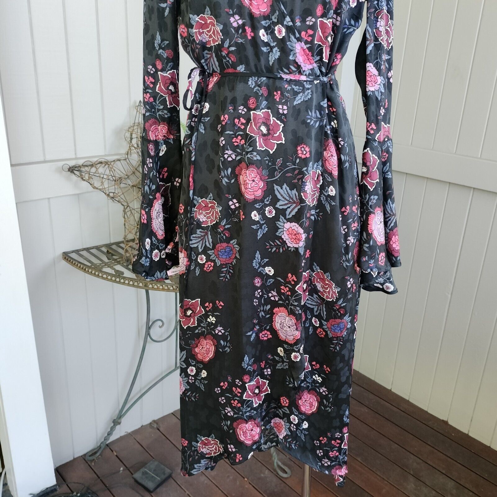 Designer Sportsgirl Dress Black Floral Wrap Midi Bell Sleeves Size S / US 4 / IT 40 - 4 Thumbnail