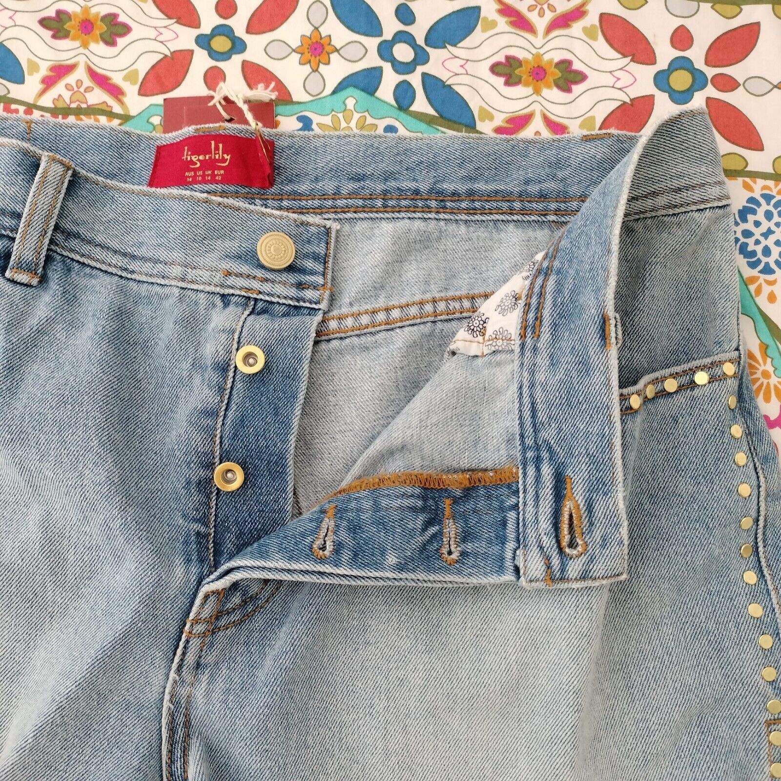 Designer Tigerlily Shorts Denim Cut Off High Waist Mini Booty Size 32" / US 10 / IT 46 - 5 Thumbnail