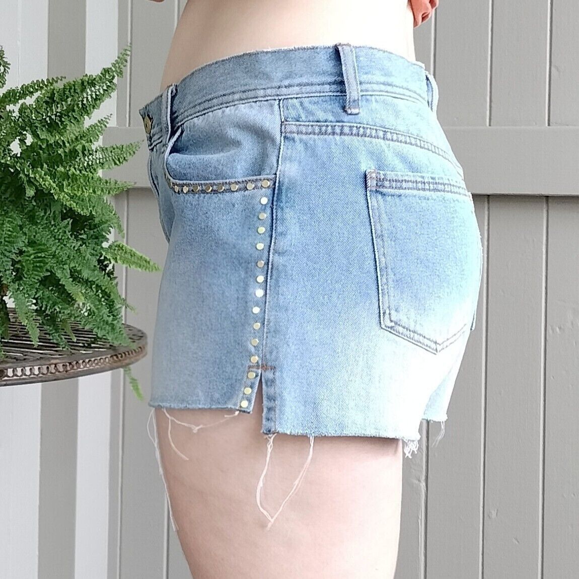 Designer Tigerlily Shorts Denim Cut Off High Waist Mini Booty Size 32" / US 10 / IT 46 - 2 Thumbnail