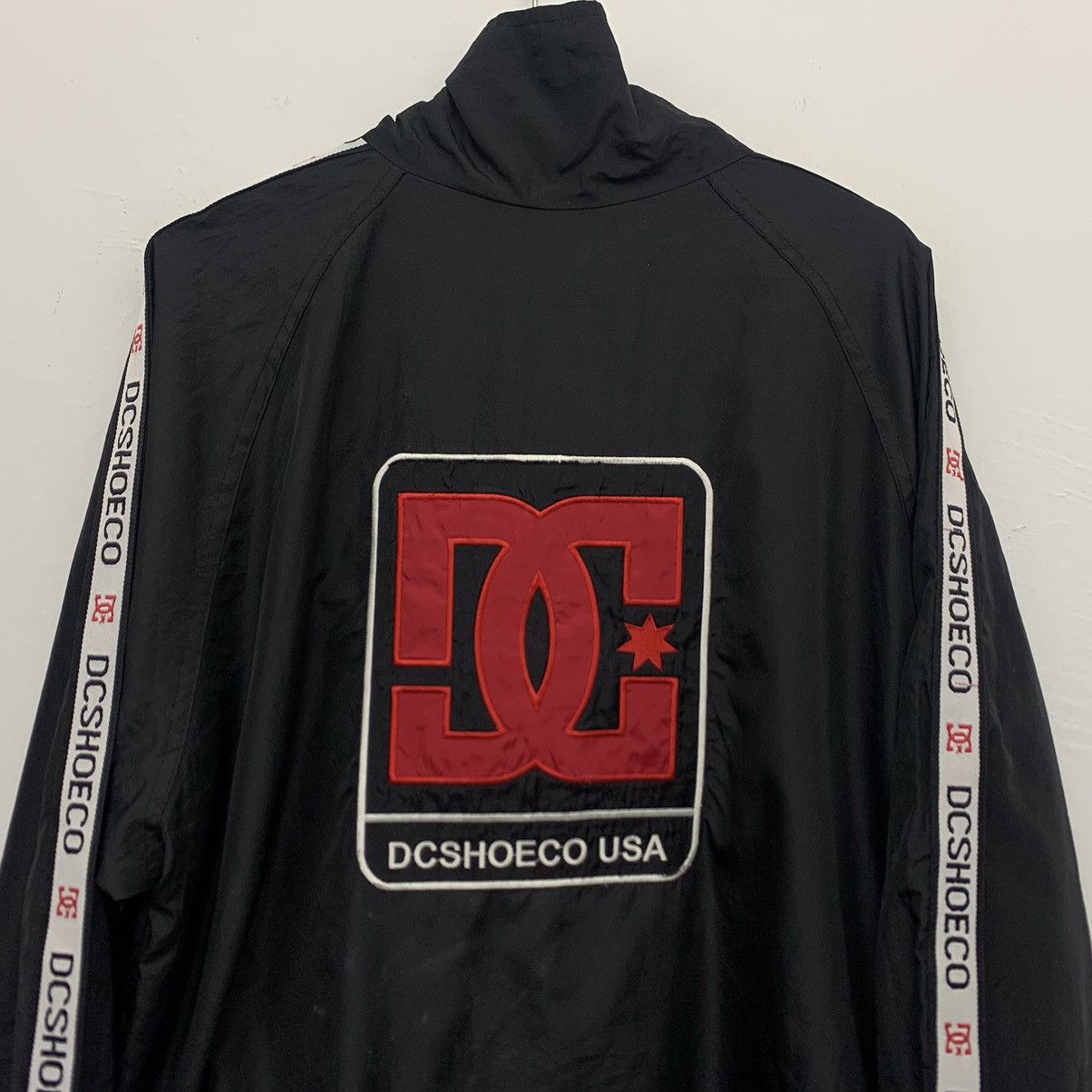 Other Vintage DC Shoe Co Usa Windbreaker Jacket Size US XL / EU 56 / 4 - 5 Thumbnail