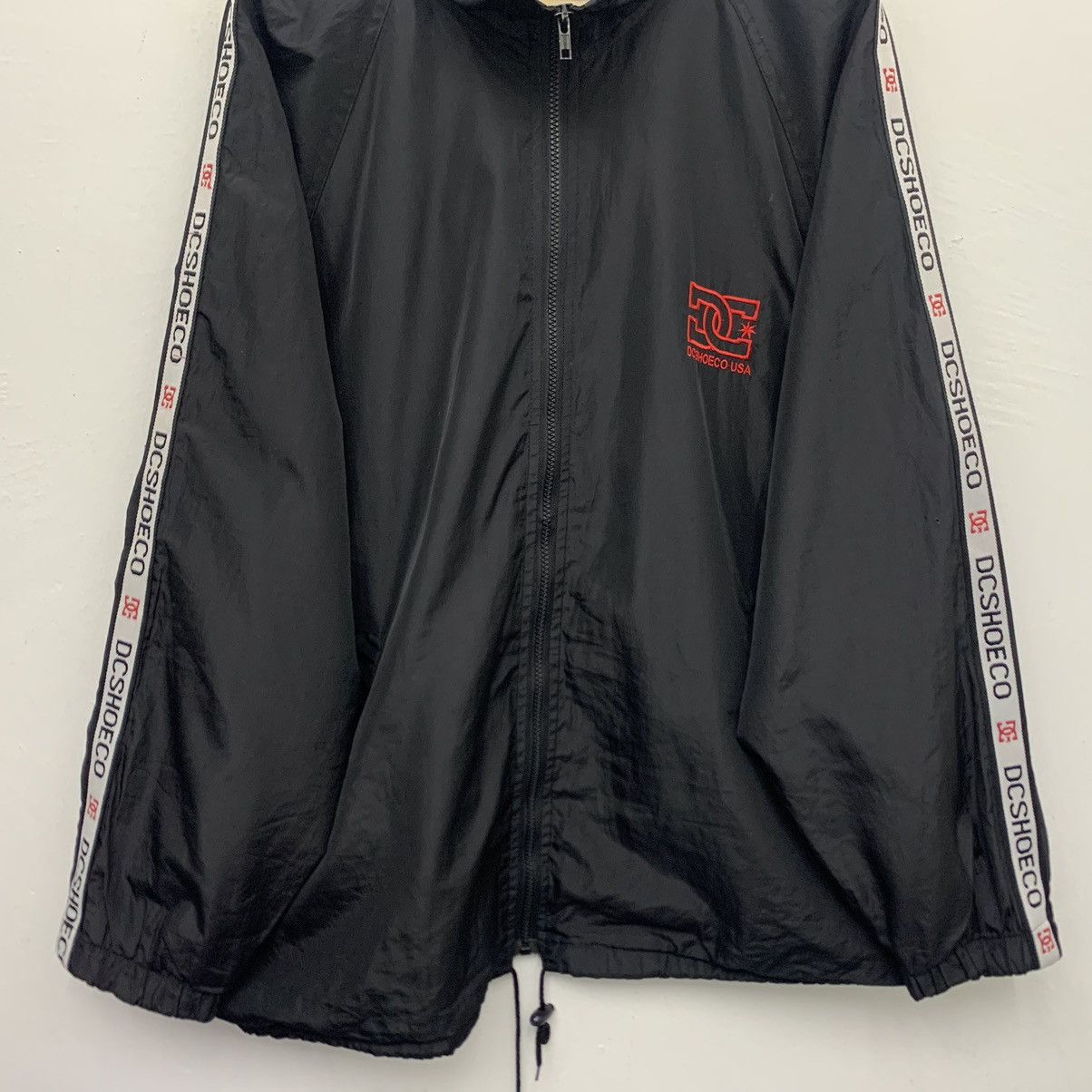 Other Vintage DC Shoe Co Usa Windbreaker Jacket Size US XL / EU 56 / 4 - 4 Thumbnail