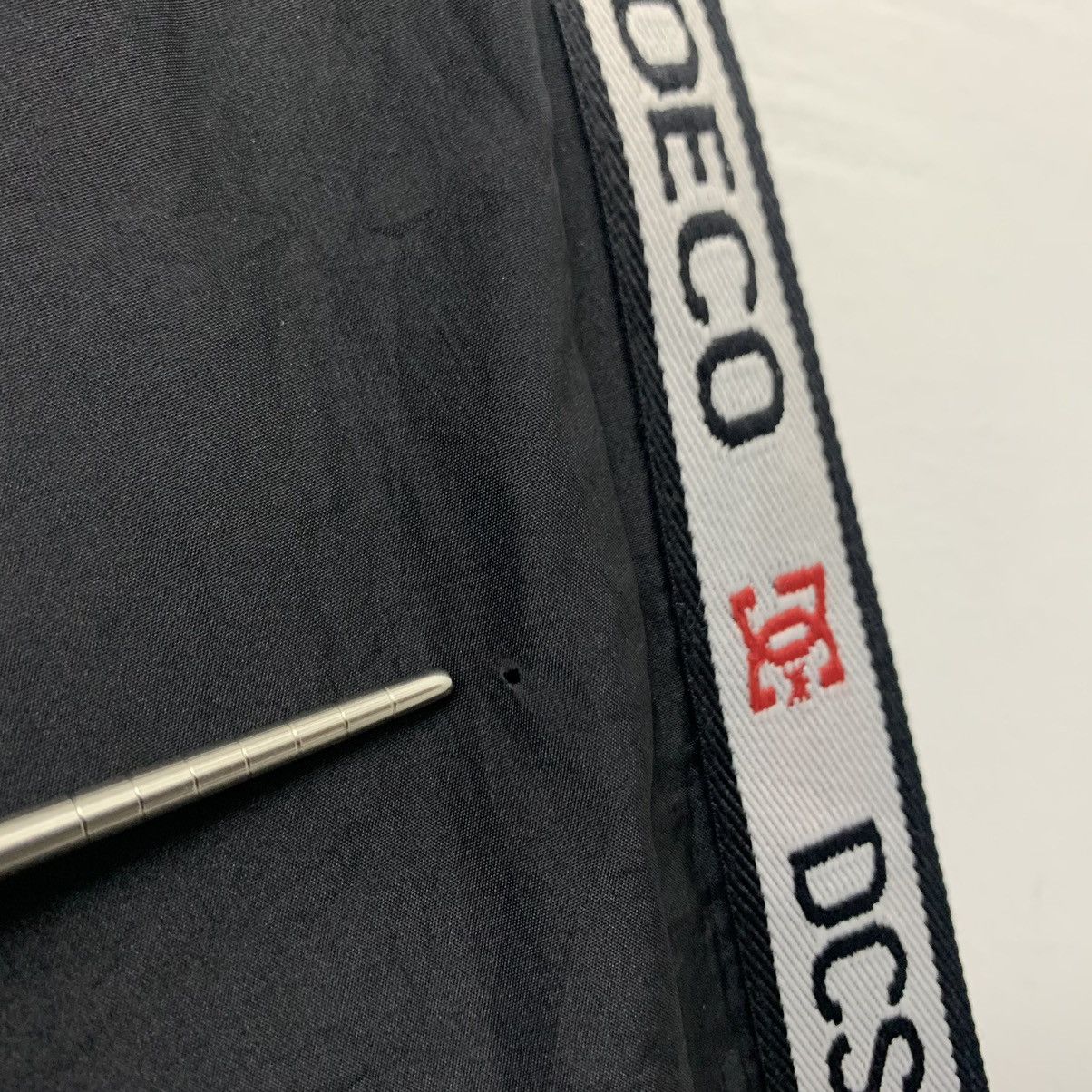 Other Vintage DC Shoe Co Usa Windbreaker Jacket Size US XL / EU 56 / 4 - 8 Thumbnail