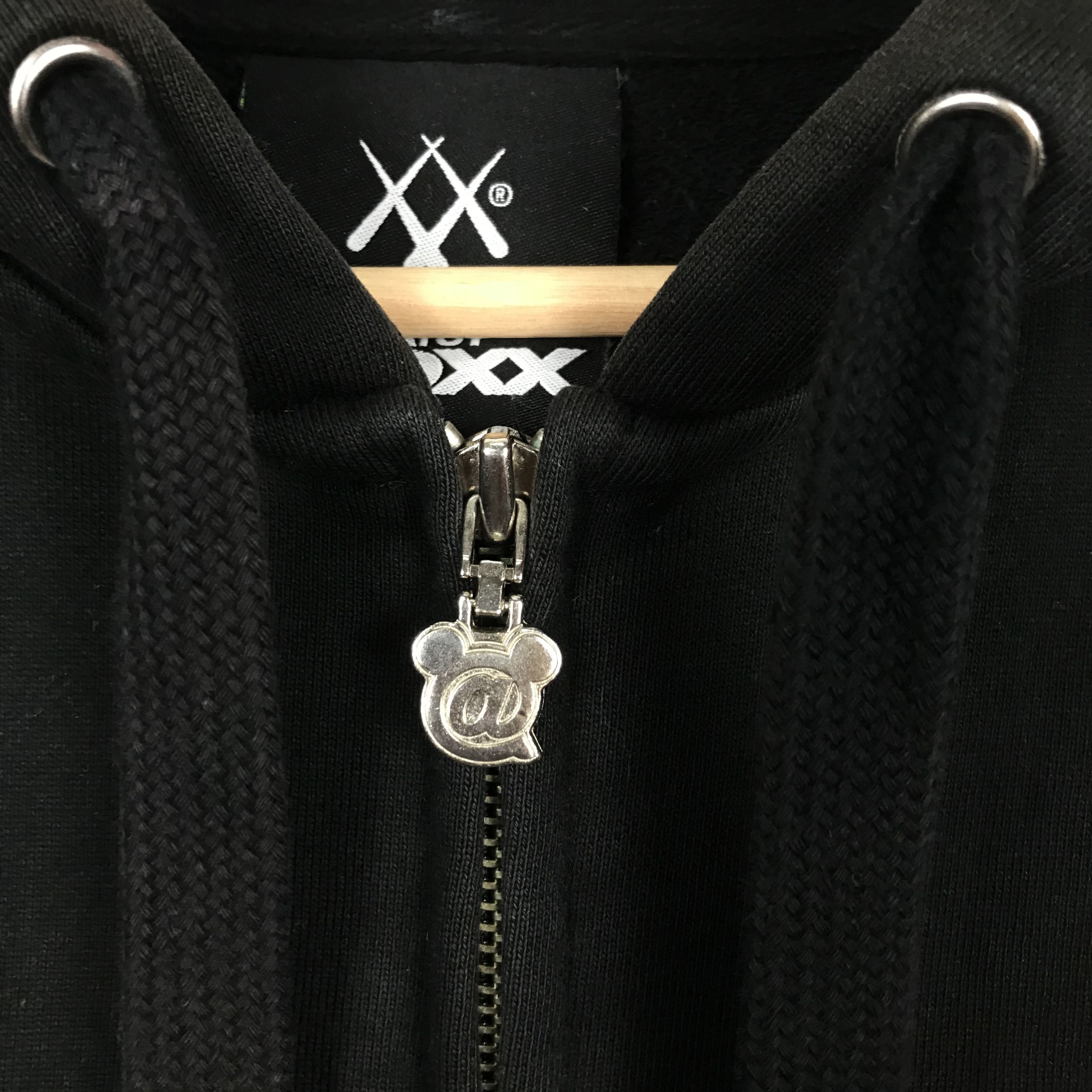 Kaws × Medicom Toy Kaws Medicom Bearbrick Hoodie Big Embroidered Logo Size US M / EU 48-50 / 2 - 7 Thumbnail