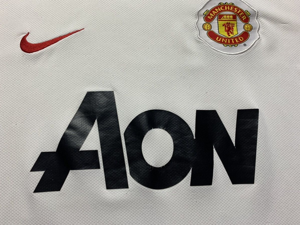 Nike Manchester United Soccer jersey white size L Size US L / EU 52-54 / 3 - 6 Thumbnail