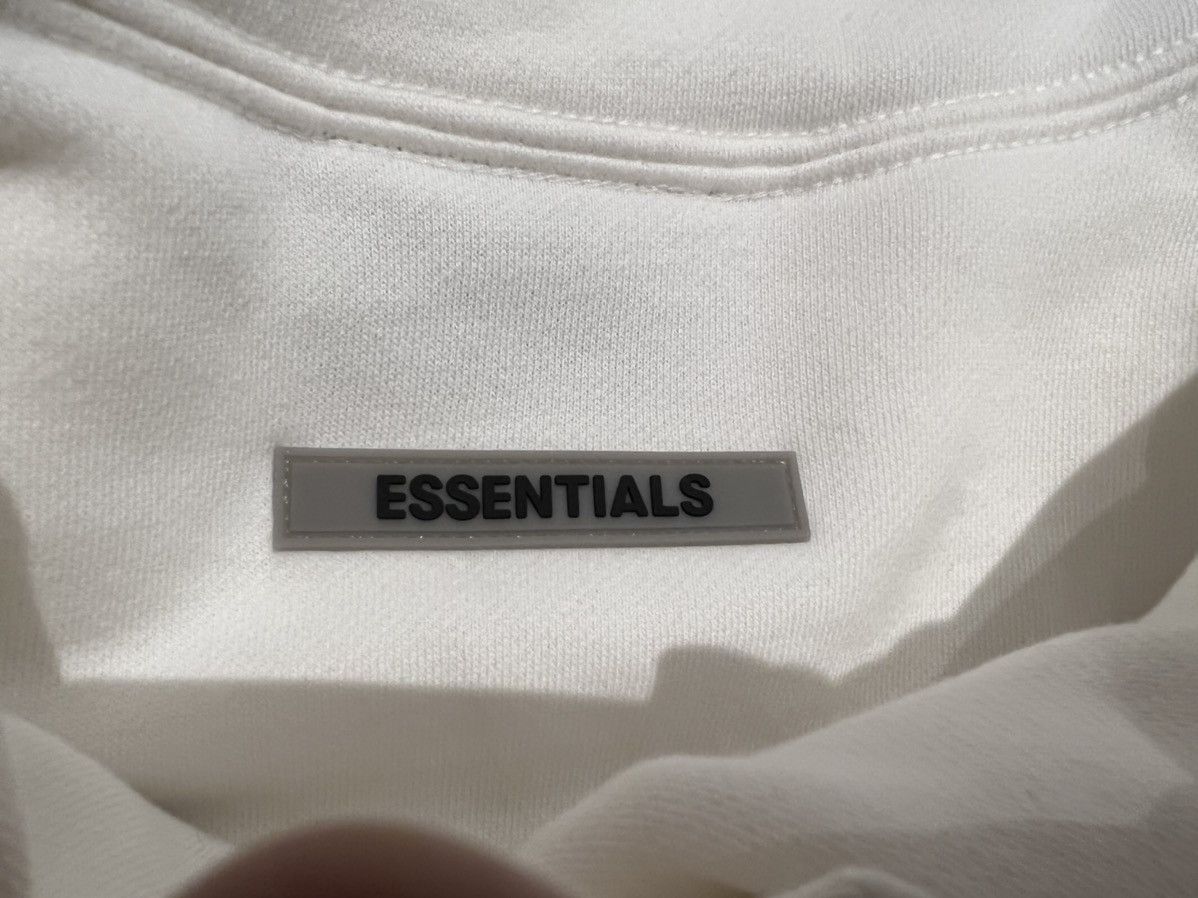 Fear of God Fear of God Essential White Mock Neck Sweatshirt Medium Size US M / EU 48-50 / 2 - 13 Thumbnail
