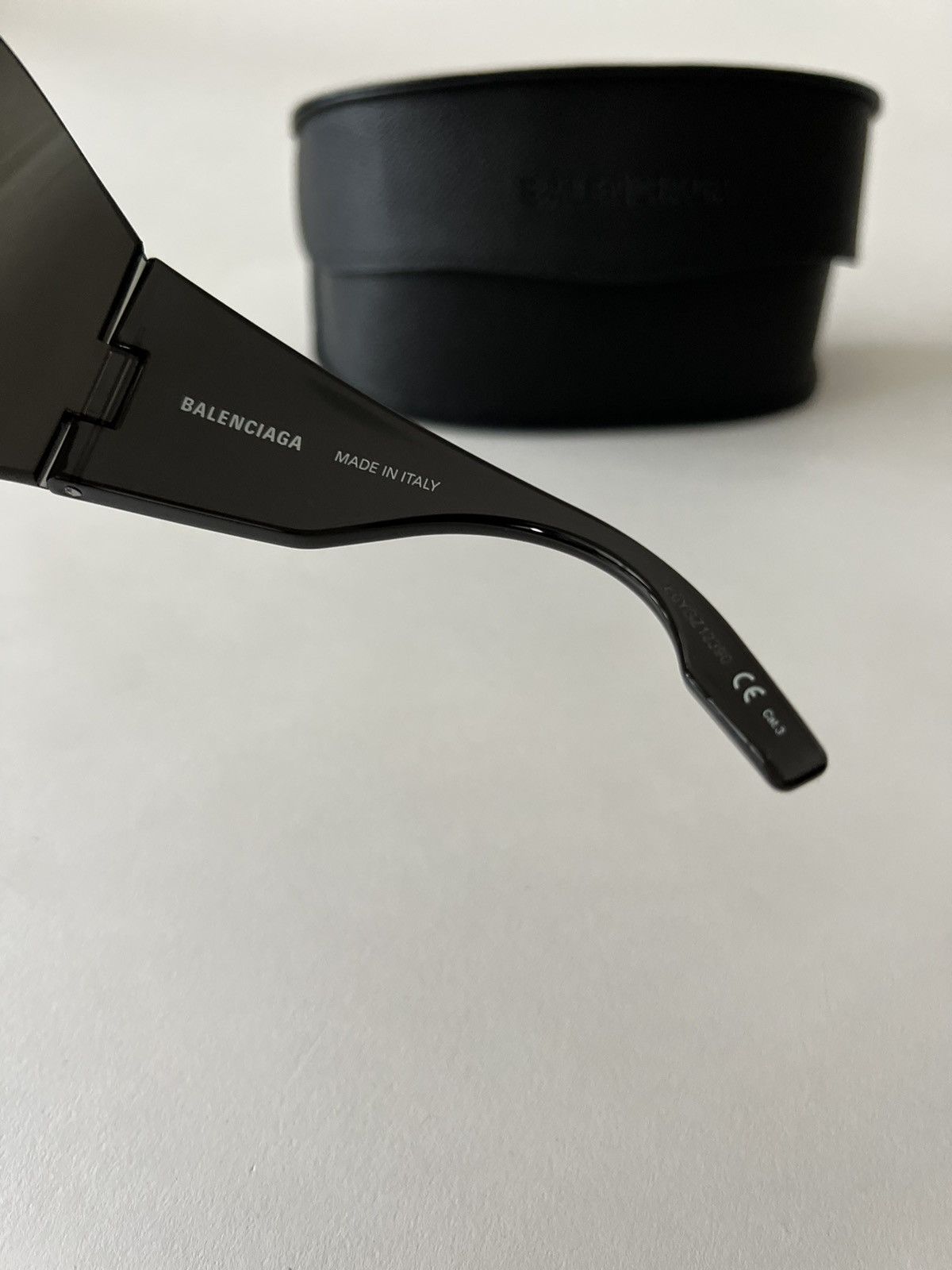 Balenciaga Balenciaga Shield Mask Sunglasses Size ONE SIZE - 10 Thumbnail