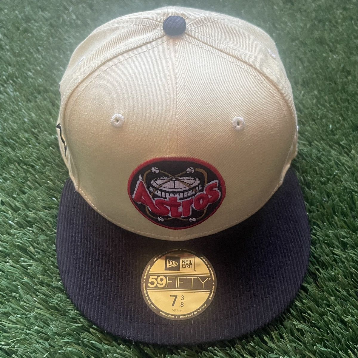 Cooperstown Collection × MLB × New Era Houston Astros 1986 Astrodome New Era 59Fifty Fitted 7 3/8 Size ONE SIZE - 1 Thumbnail