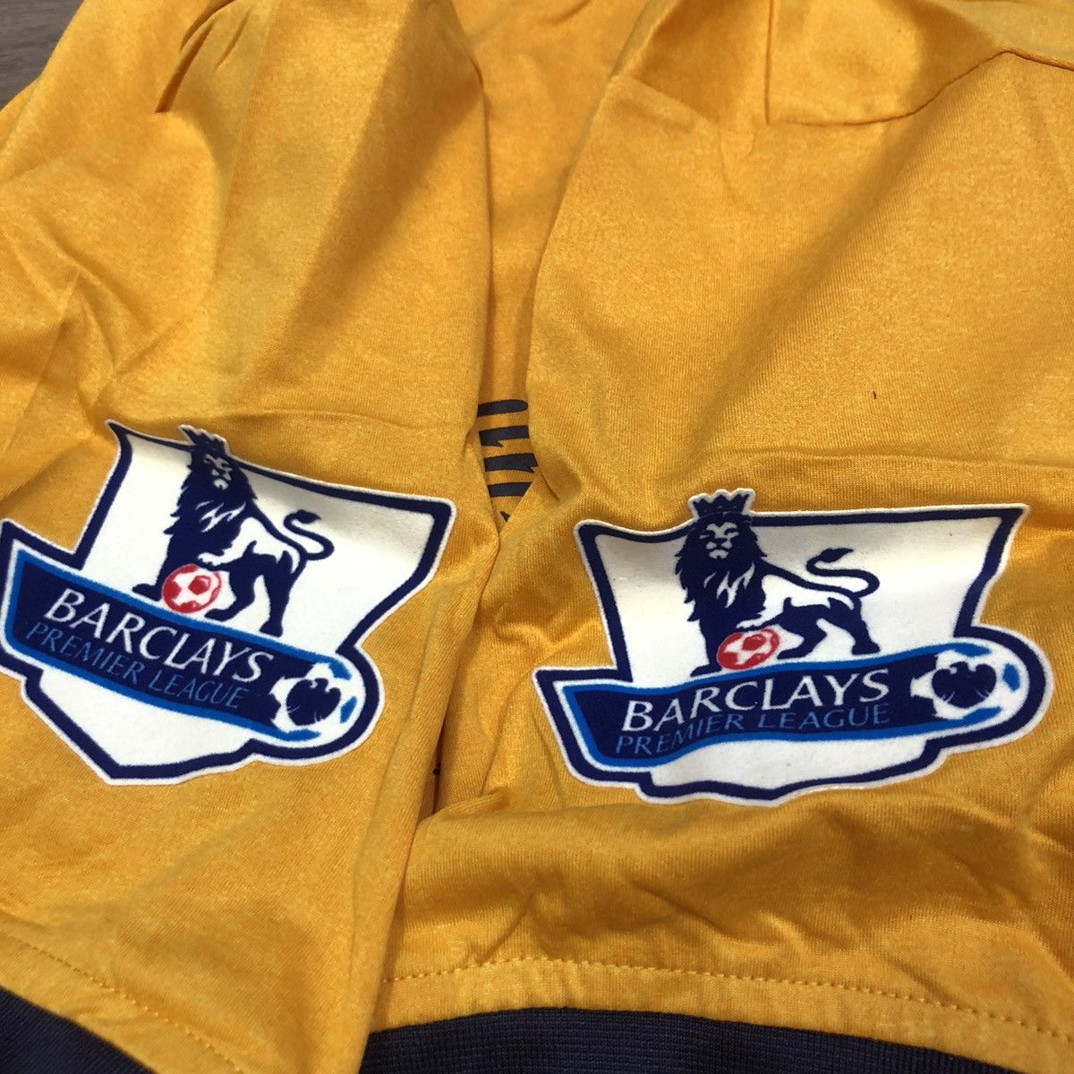 Everton 11/12 away shirt #17 Cahill (Bnwt)