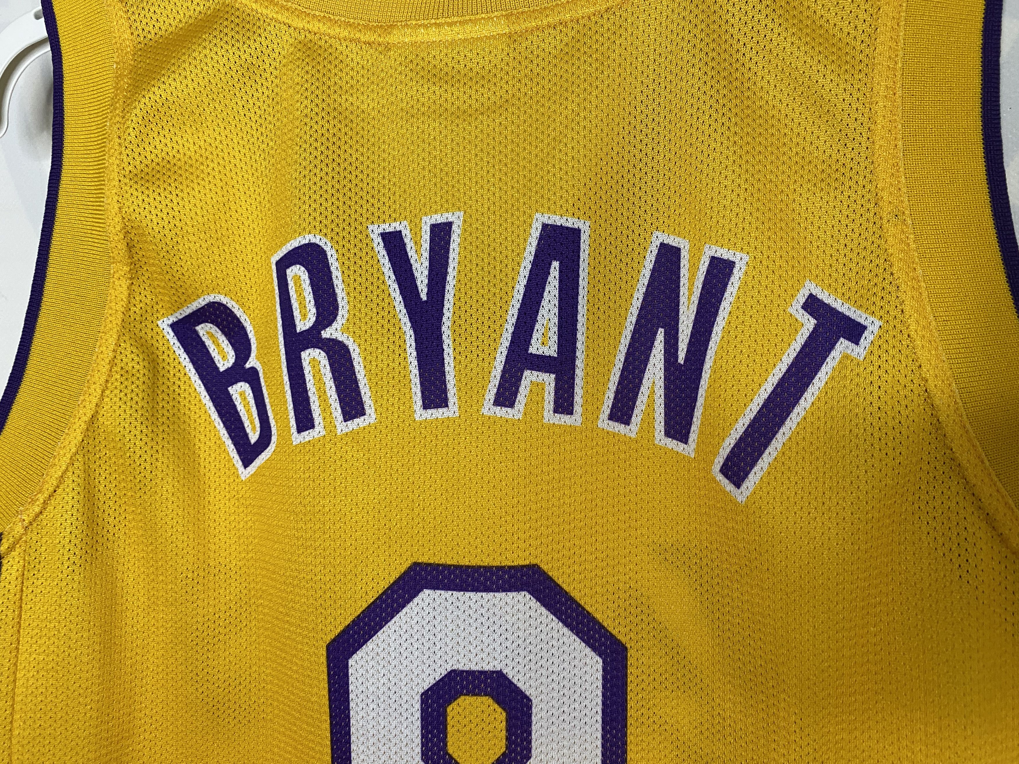 Champion × NBA #8 KOBE BRYANT LOS ANGELES LAKERS BASKETBALL SHIRT JERSEY Size US M / EU 48-50 / 2 - 3 Thumbnail
