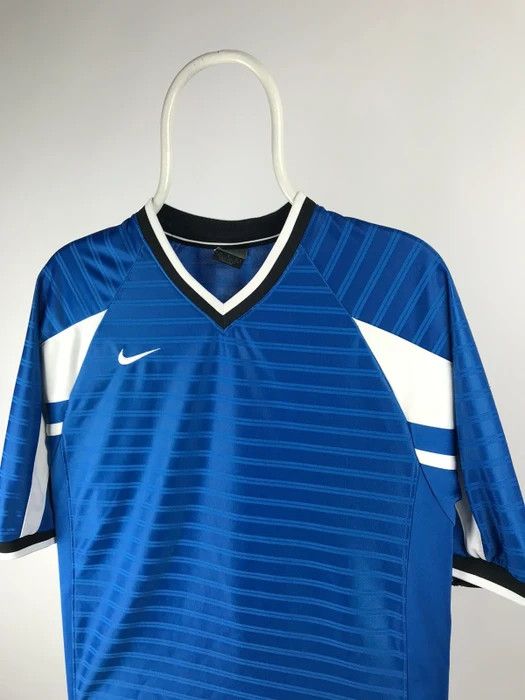 Nike Vintage Nike soccer jersey Nike team size Medium Size US M / EU 48-50 / 2 - 2 Thumbnail