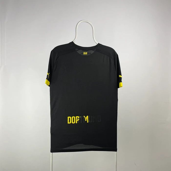 Puma Puma jersey borussia Dortmund size Large soccer jersey Size US L / EU 52-54 / 3 - 4 Thumbnail