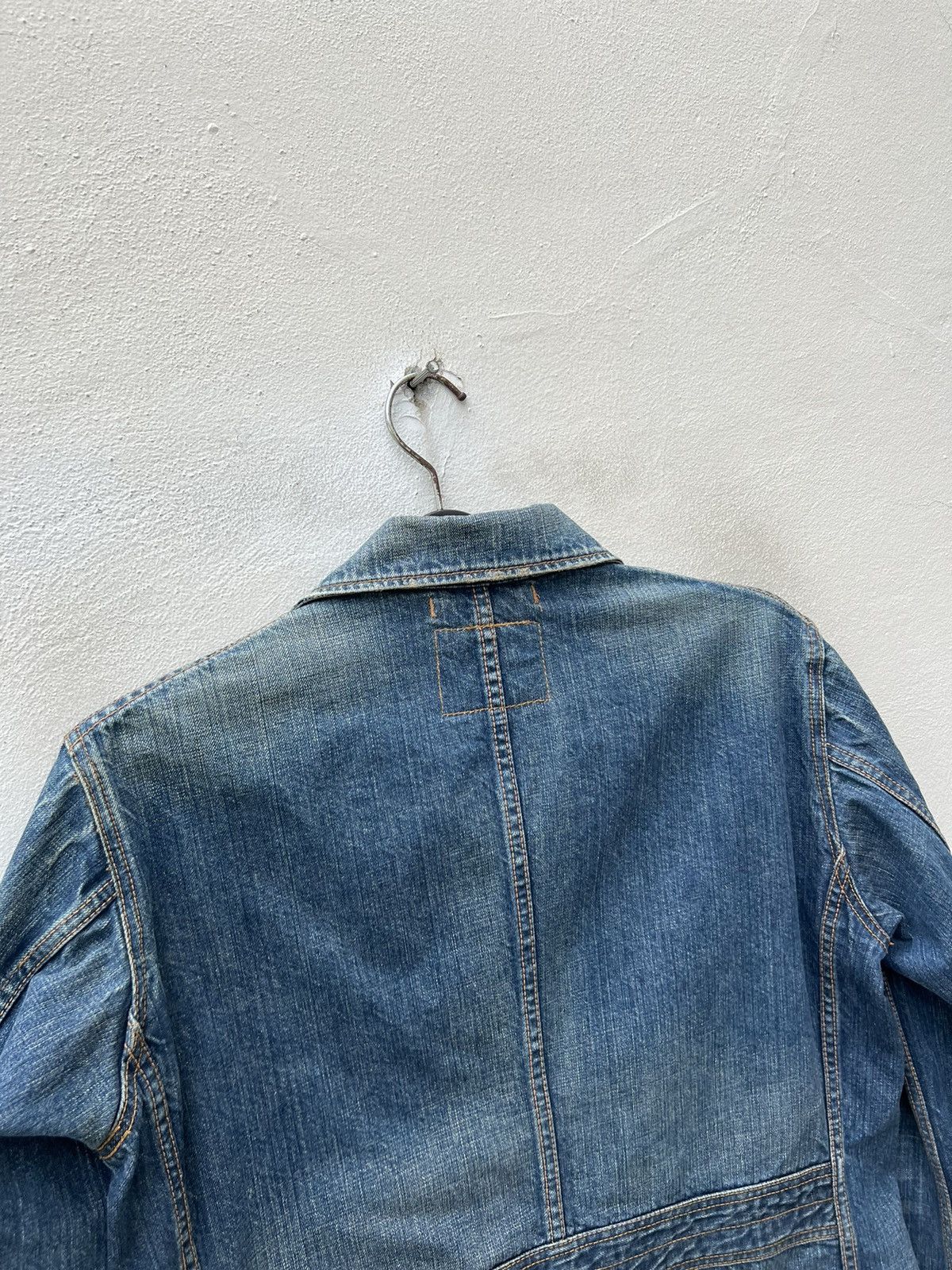Levi's Vintage 2005 Levi’s Fade Blue Denim Work Jacket Size US M / EU 48-50 / 2 - 16 Thumbnail