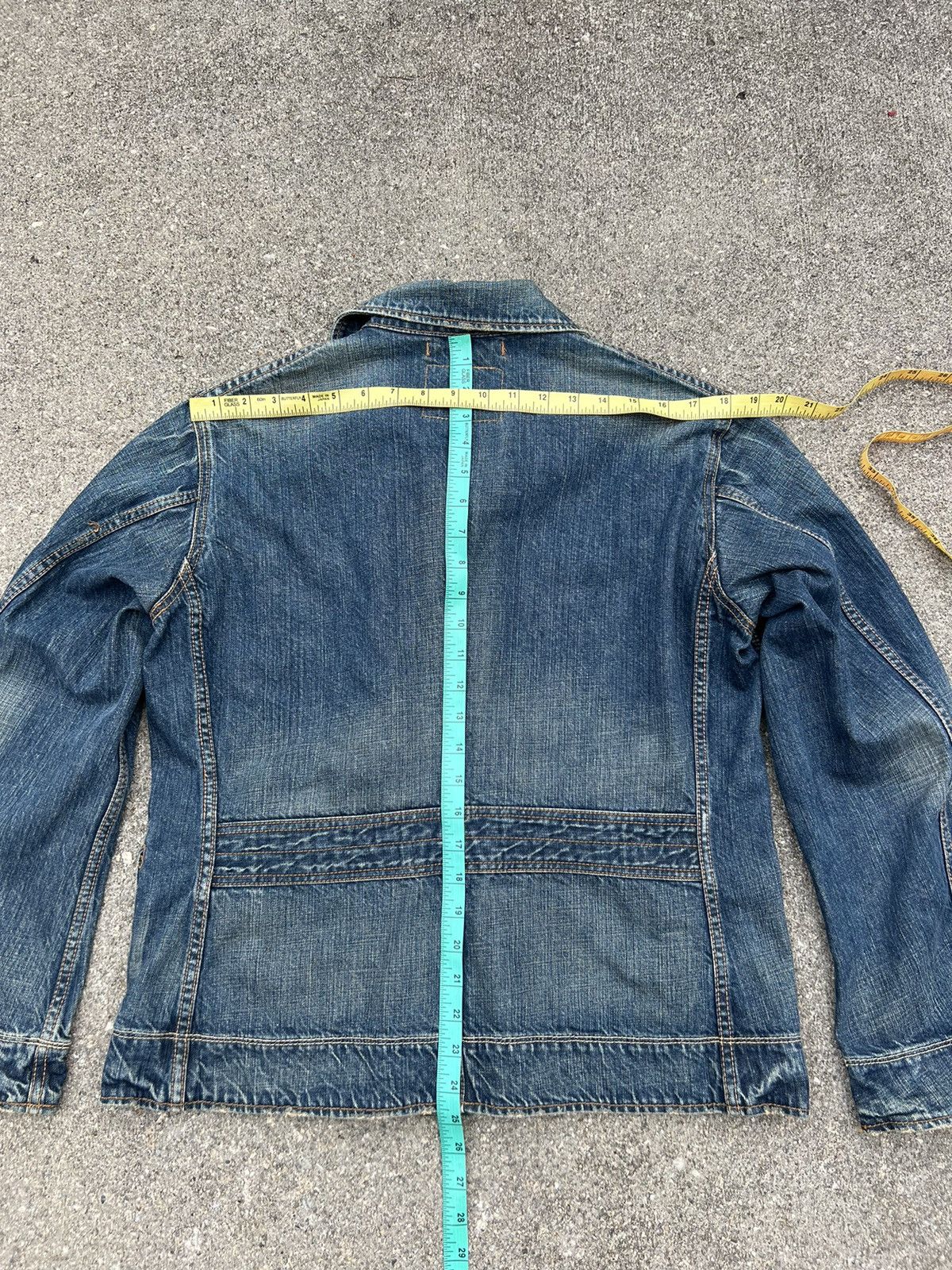 Levi's Vintage 2005 Levi’s Fade Blue Denim Work Jacket Size US M / EU 48-50 / 2 - 5 Thumbnail