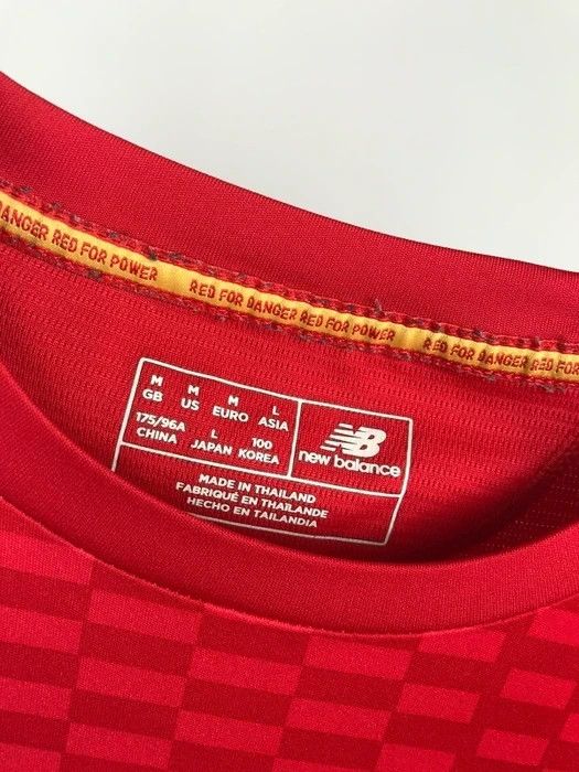 New Balance New balance jersey Liverpool soccer size Medium Size US M / EU 48-50 / 2 - 3 Thumbnail