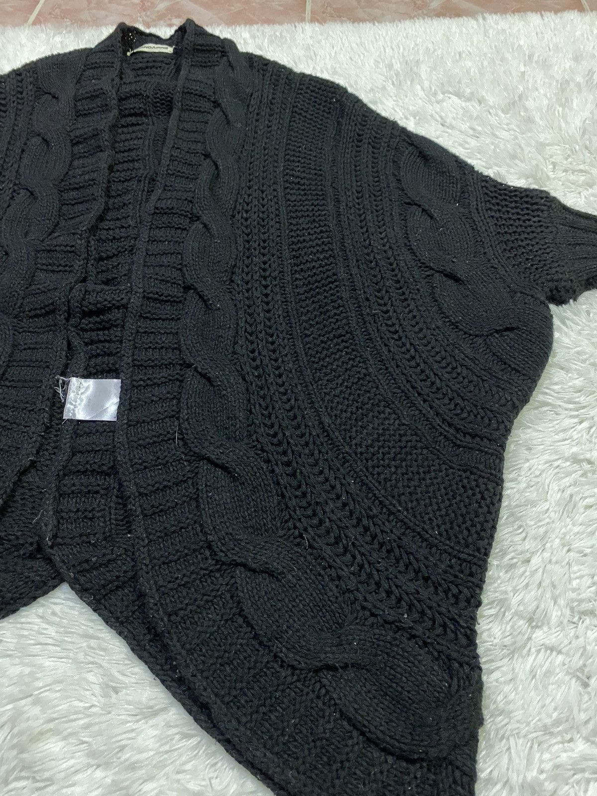 Japanese Brand Juriano Jurrie Wool Blend Cable Knit Bat Wing Wrap Cardigan Size US XL / EU 56 / 4 - 4 Thumbnail
