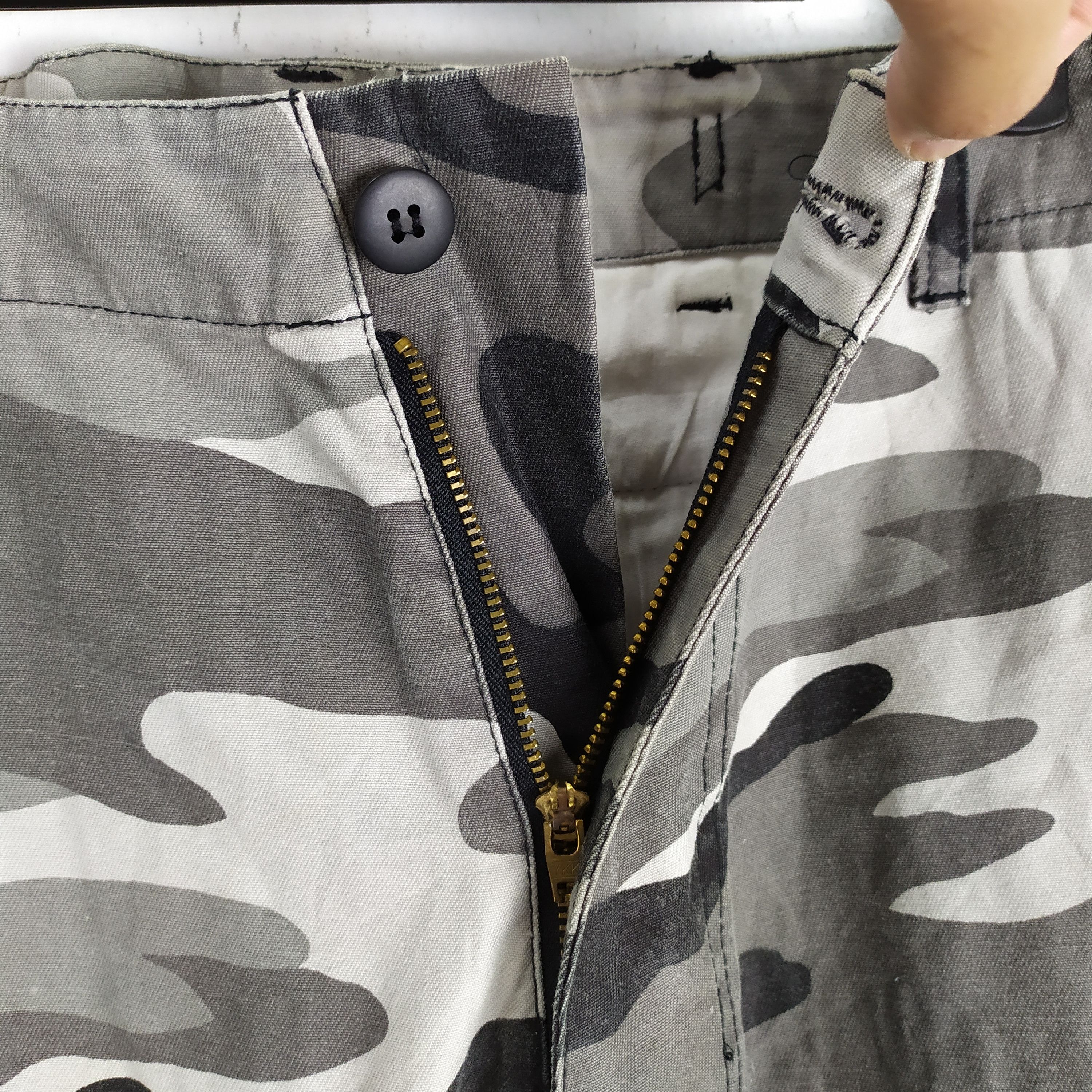Vintage DOG HOUSE CAMO CARGO PANTS Size US 26 / EU 42 - 9 Thumbnail