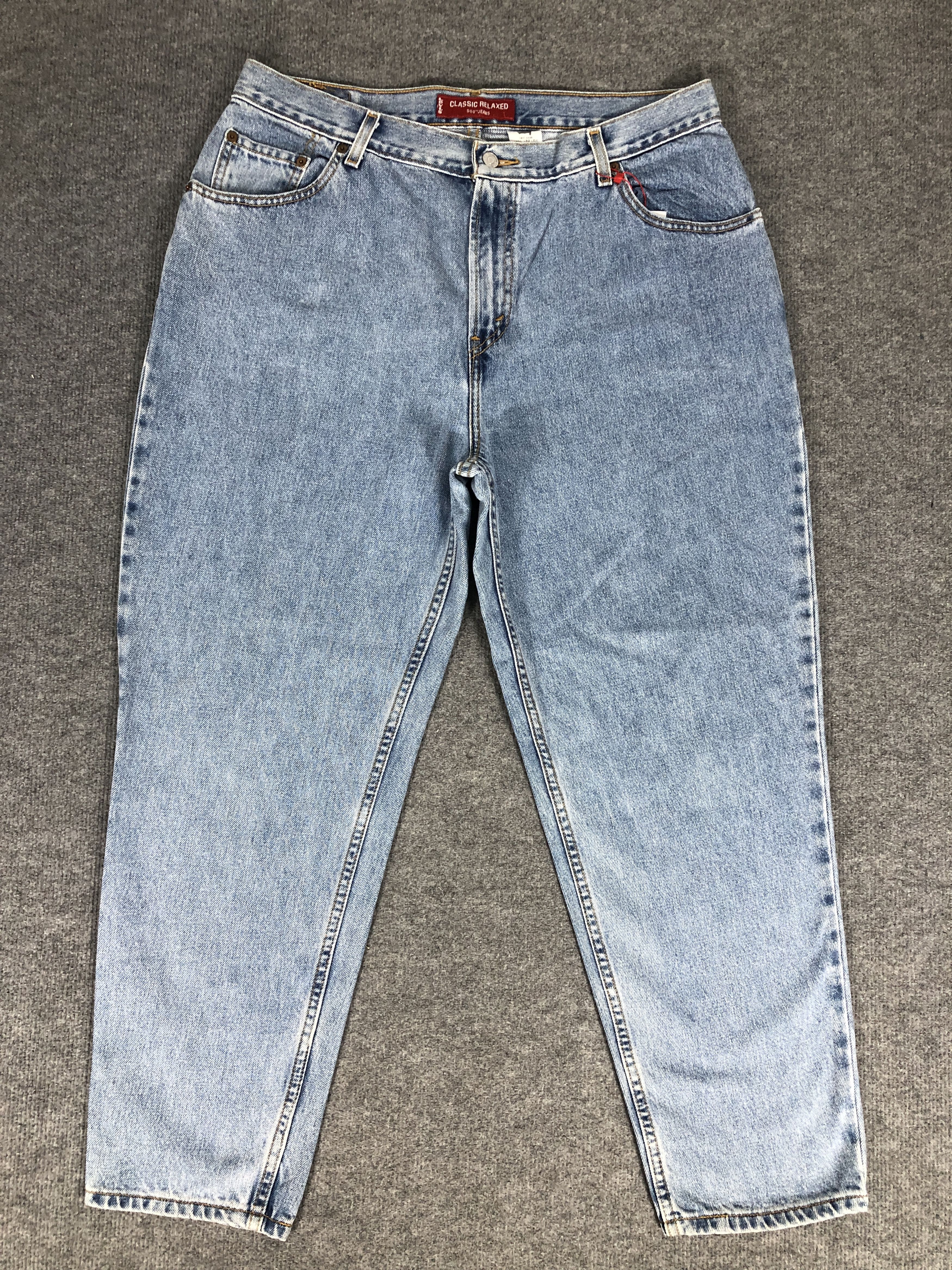 image of Levis Levi's Lot 550 Classic Relaxed Faded Blue Denim Jean, Men's (Size 37)