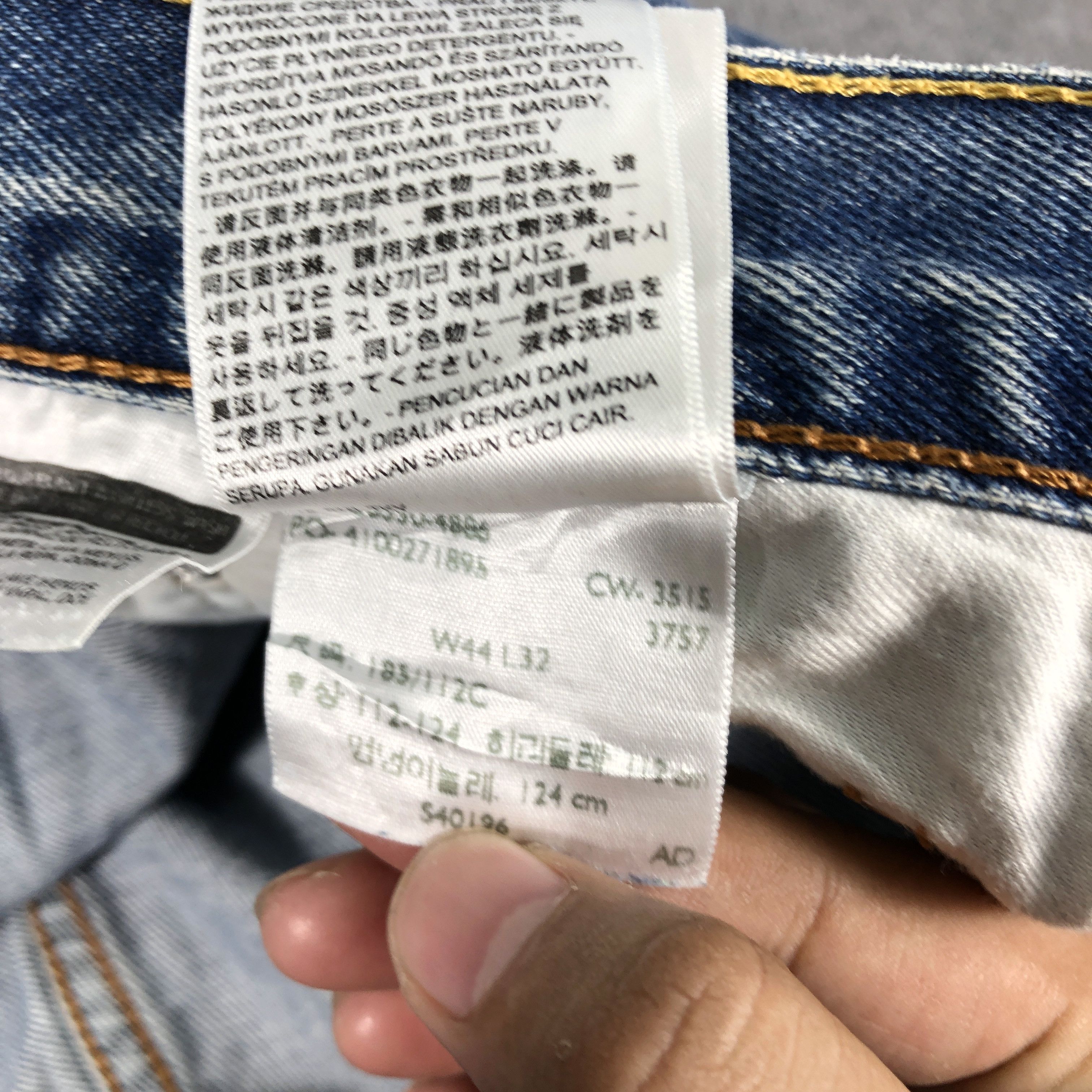Levi's Vintage Y2k Levi's 550 Faded Blue Denim Jean Size US 44 / EU 60 - 14 Thumbnail