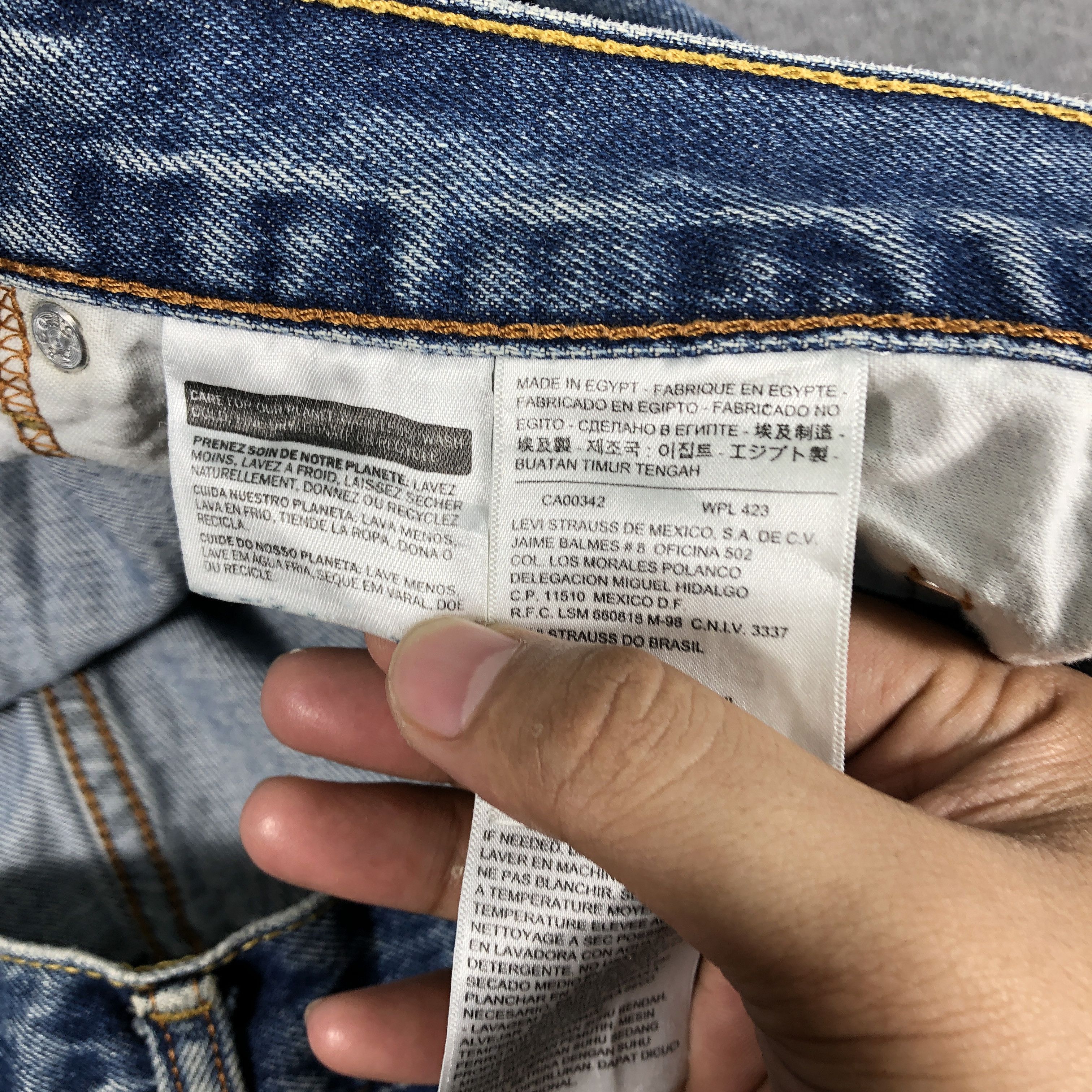 Levi's Vintage Y2k Levi's 550 Faded Blue Denim Jean Size US 44 / EU 60 - 13 Thumbnail