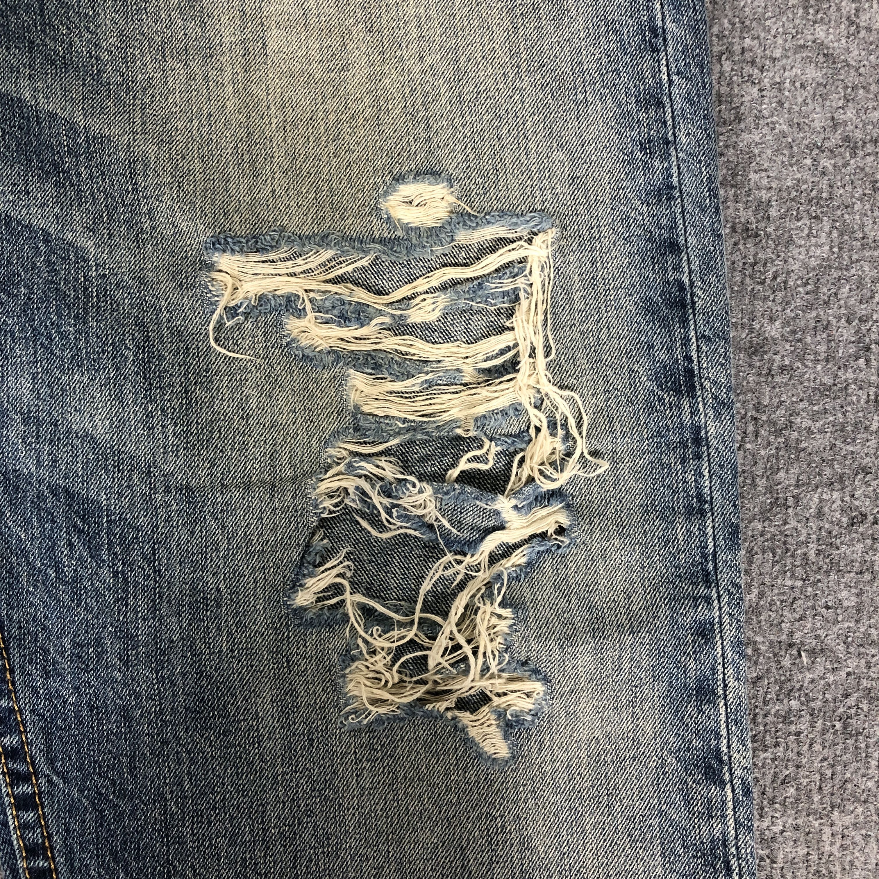 Levi's Vintage Y2k Levi's 522 Distress Faded Blue Denim Jean Size US 38 / EU 54 - 13 Thumbnail